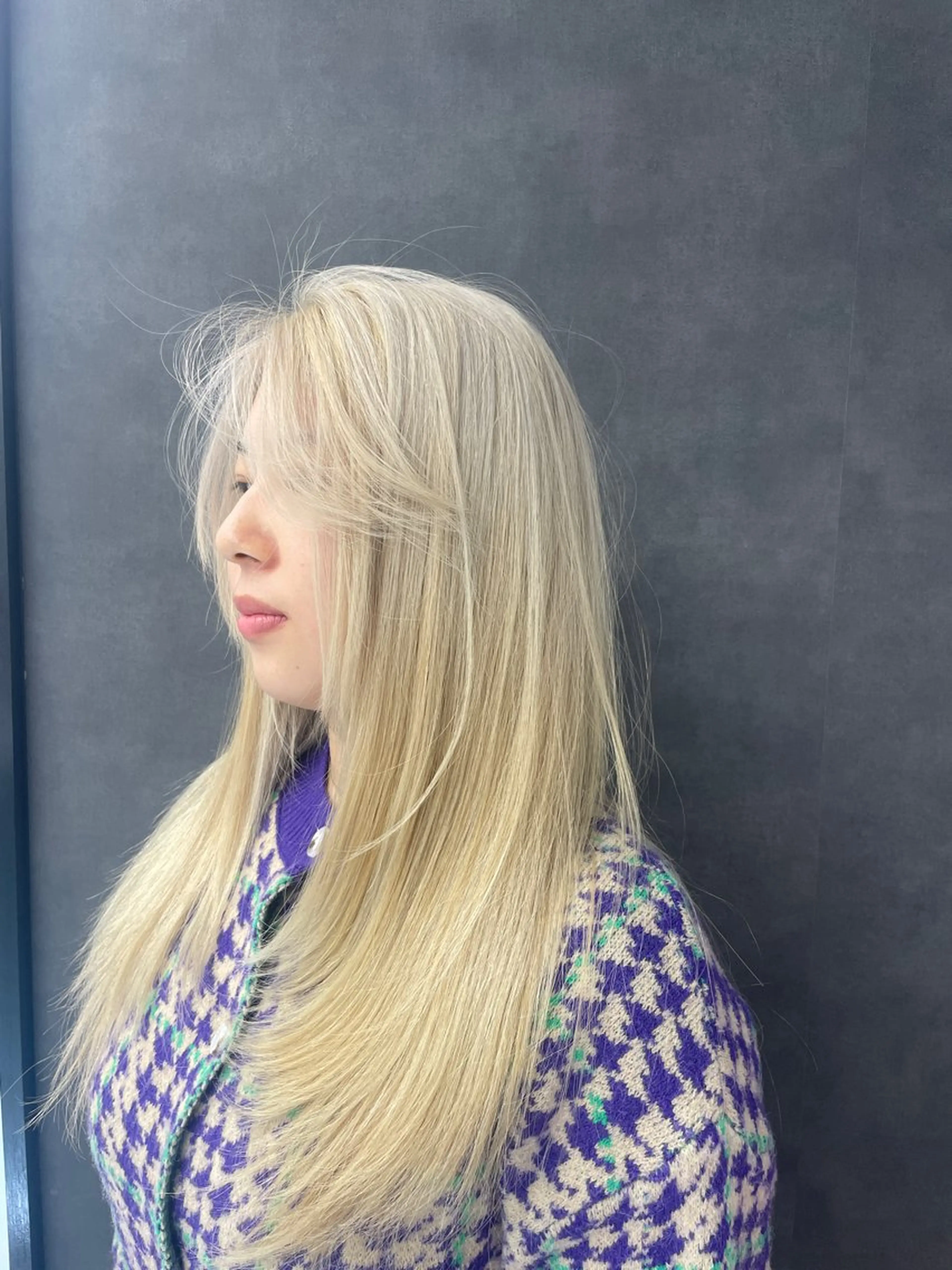 ロング ヘアカラー トリートメント TOMIKUDA RIOのヘアスタイル