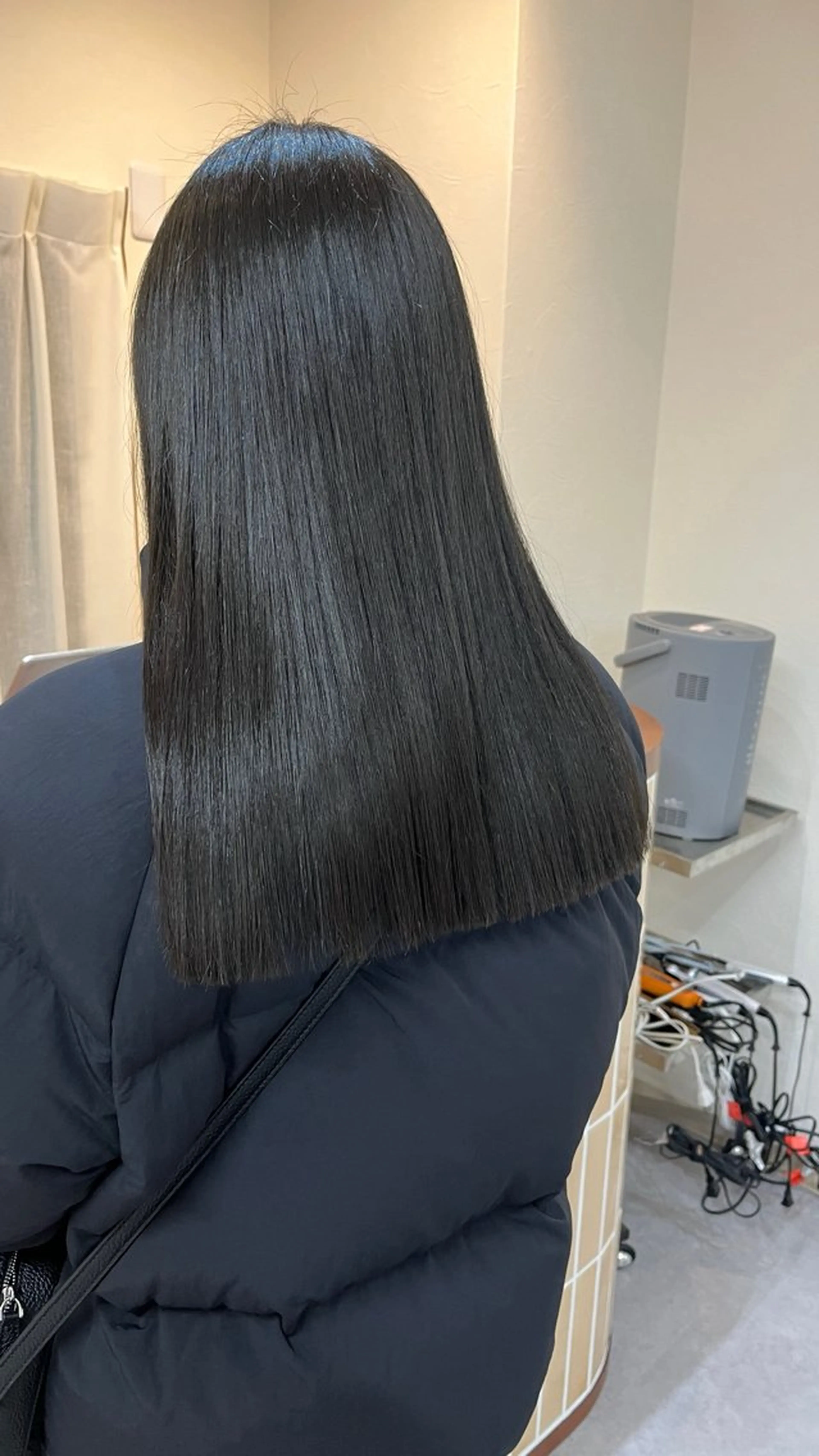 ミディアム カラー グレージュ オリーブグレージュ オリーブグレー カット ヘアカラー トリートメント ボブ/透明感カラー /坂口恵梨子のヘアスタイル