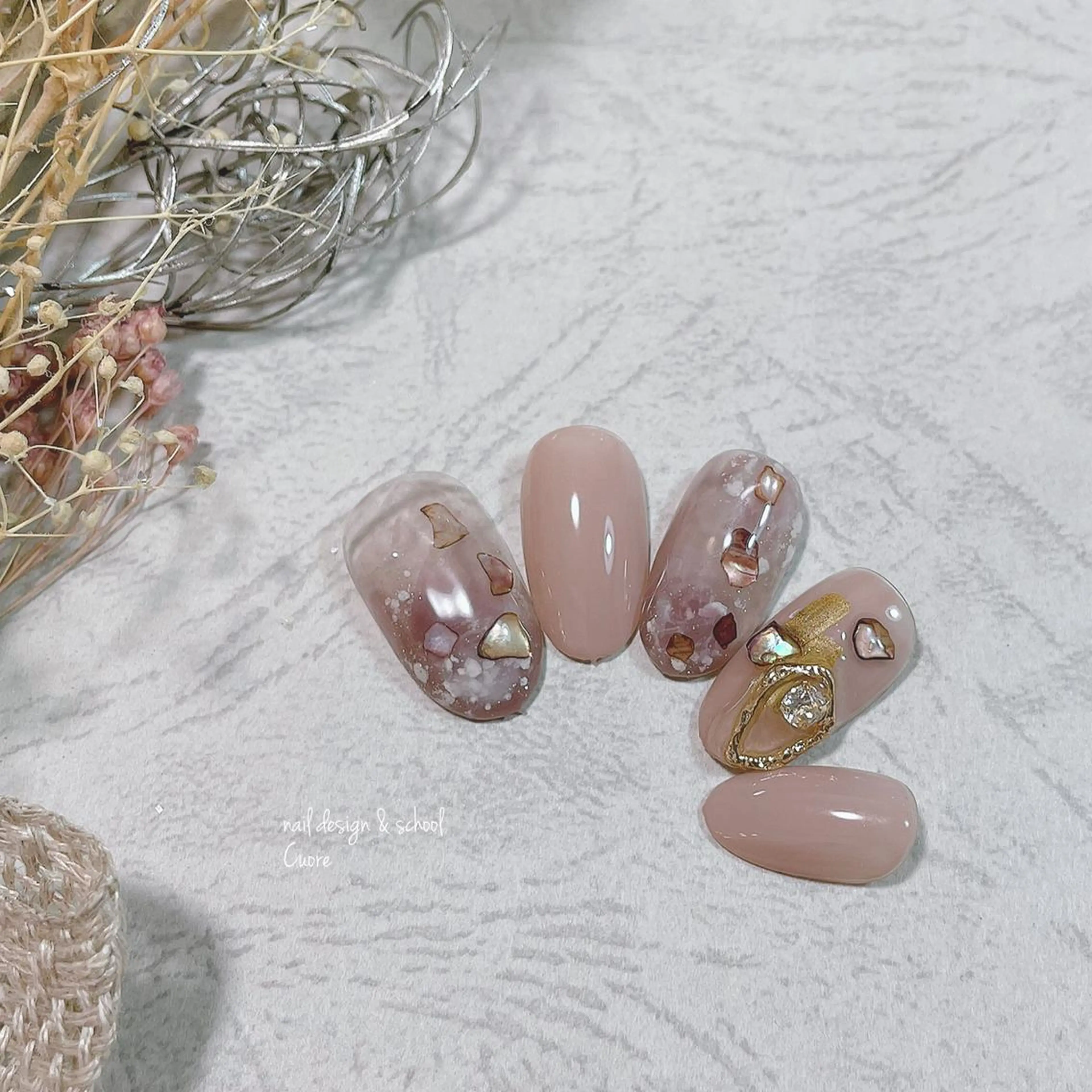 ミディアム Cuore谷岡紗妃/ 宮崎台のネイルデザイン