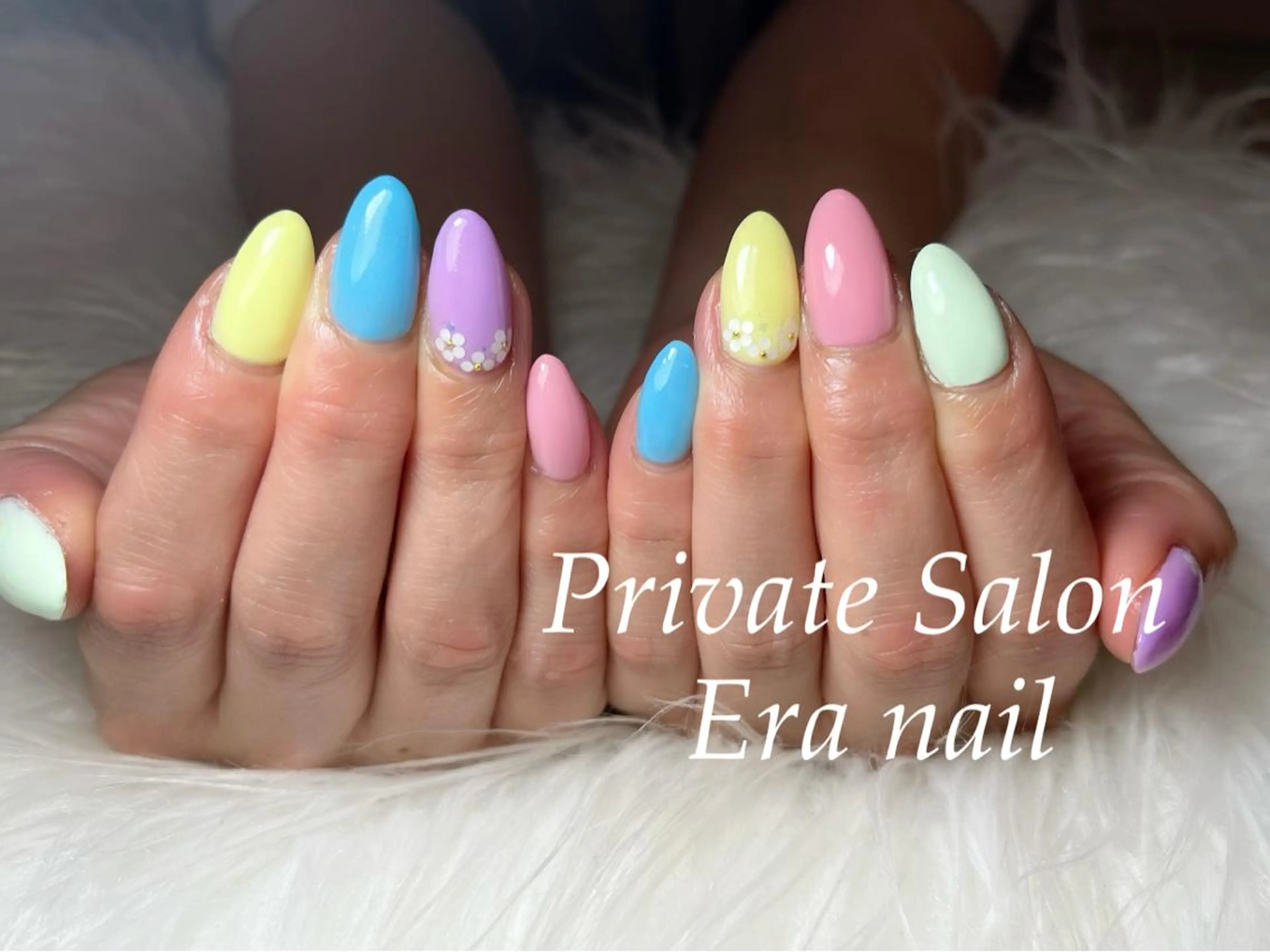 ネイル フラワーネイル ホログラムネイル ワンカラーネイル ハンドネイル Era nailのネイルデザイン