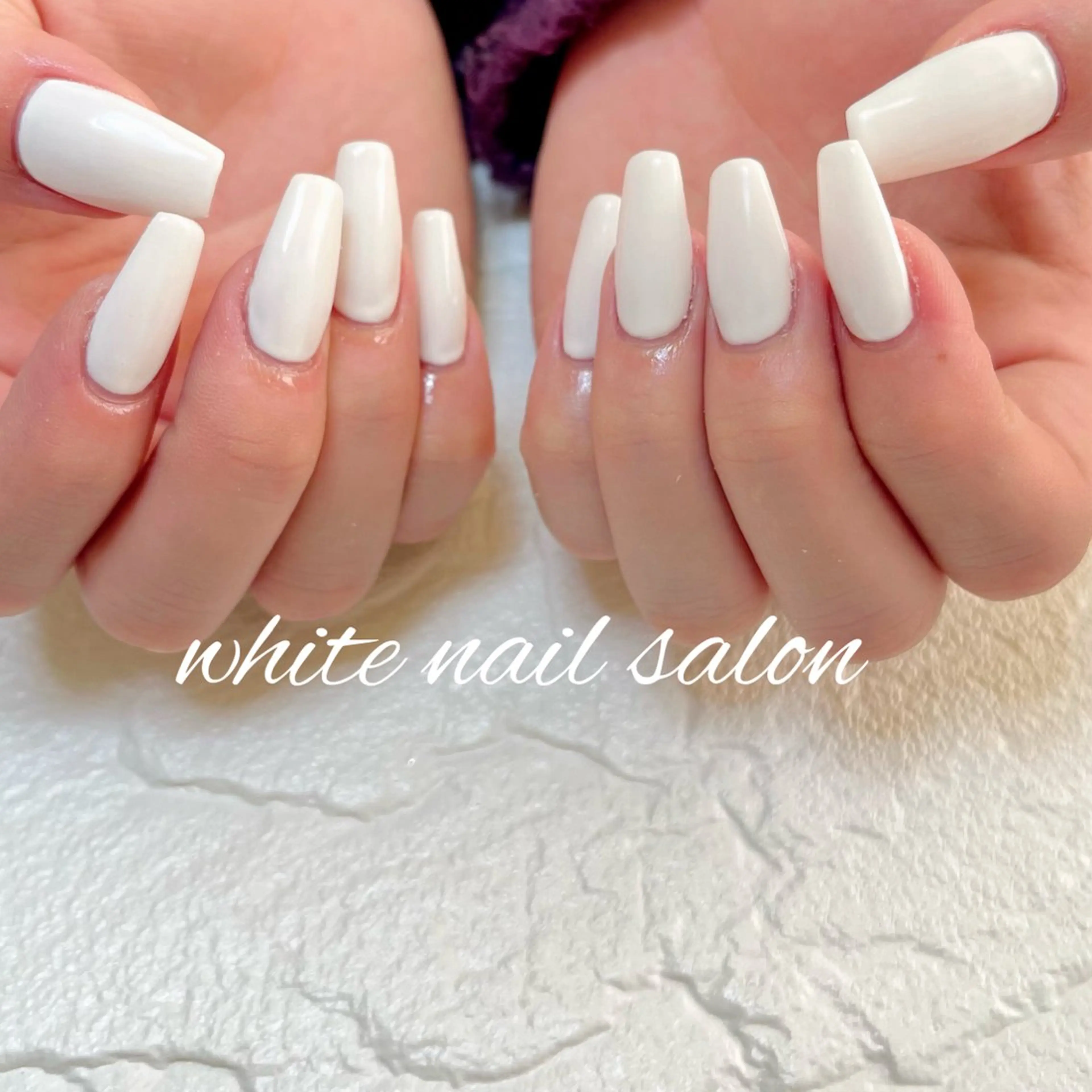 ネイル 長さ出し ラメ(グリッター) シンプルネイル ハンドネイル white nail salonのネイルデザイン