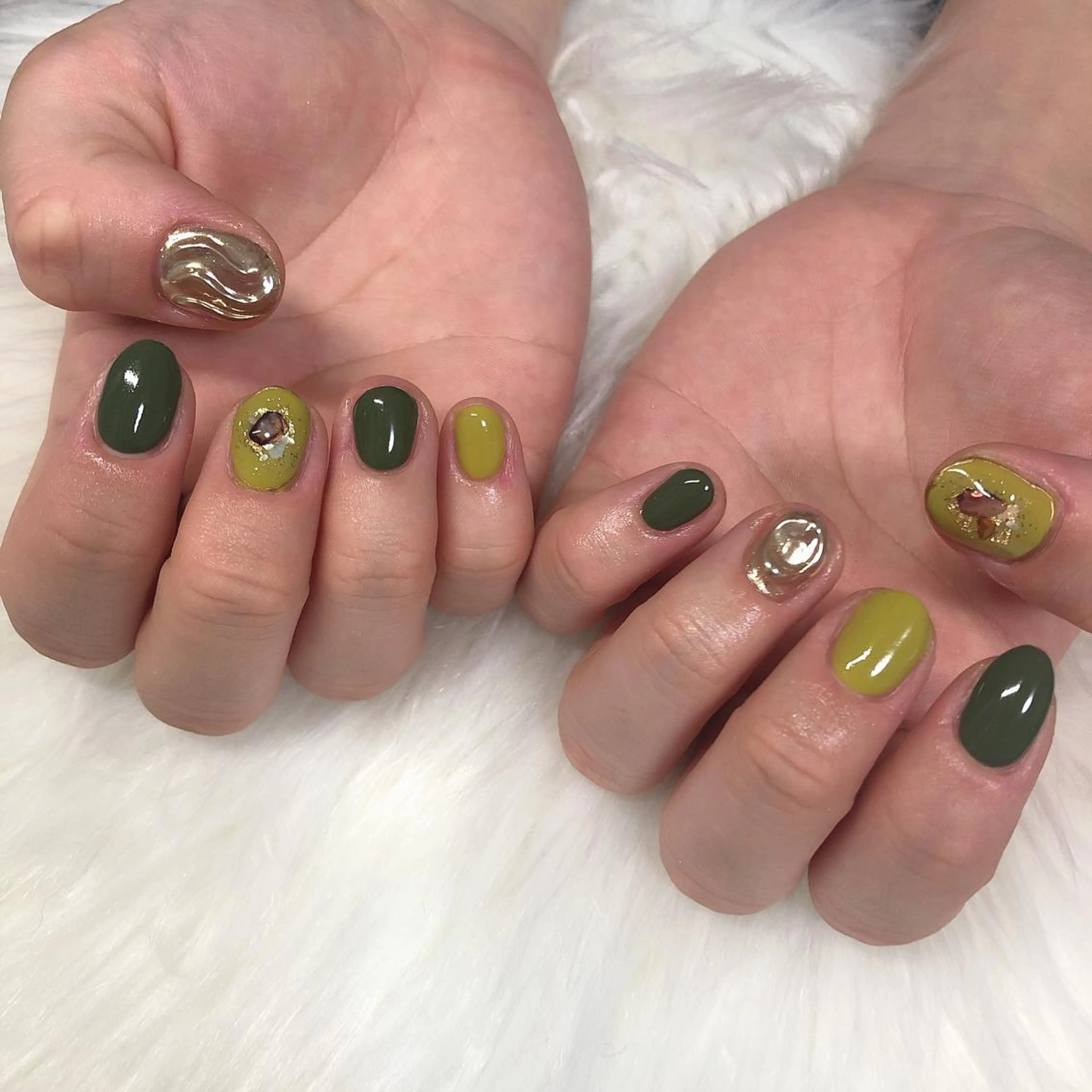 ネイル ハンドネイル 西岡 杏のネイルデザイン