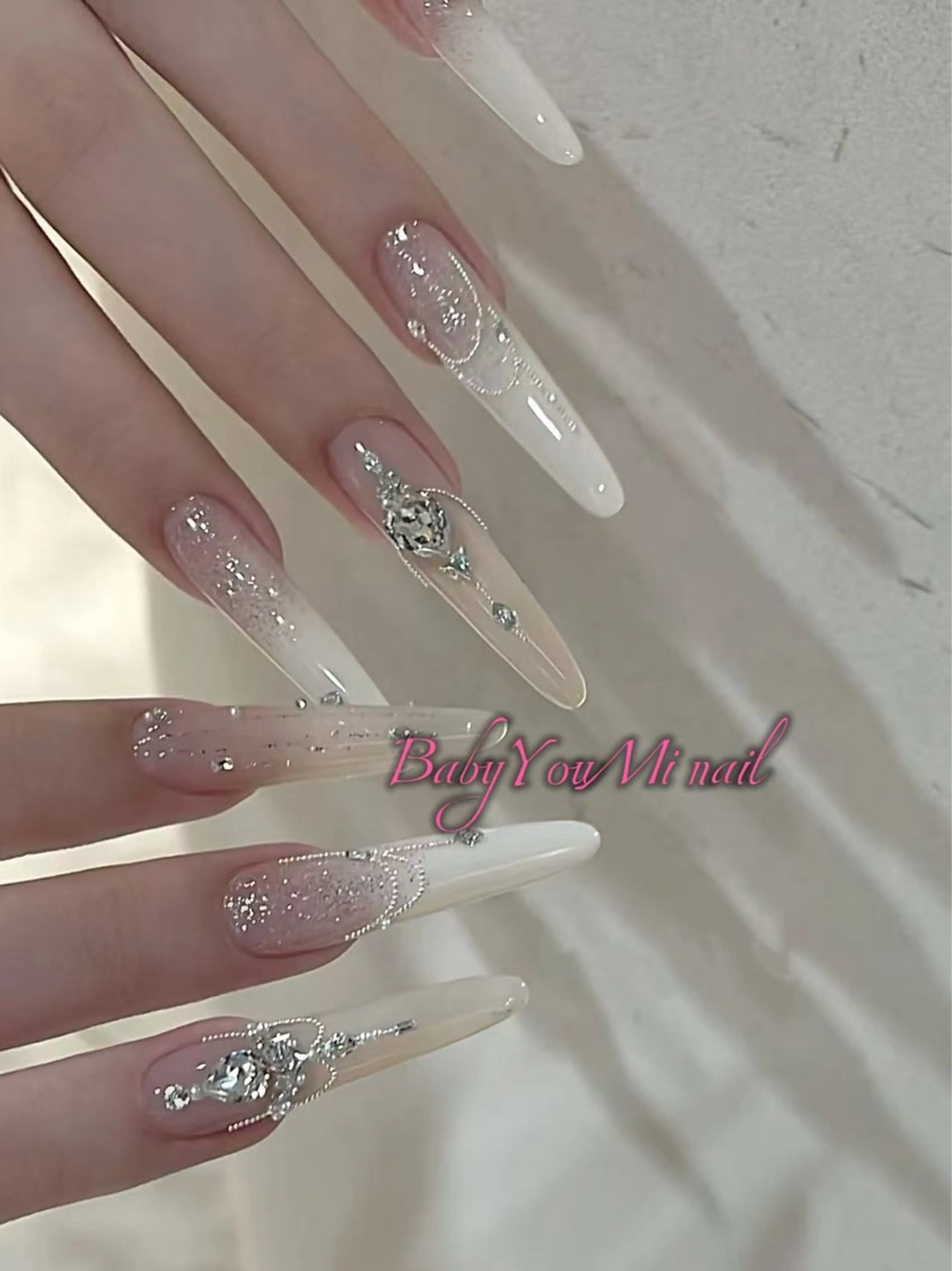 ネイル オーロラネイル フラワーネイル フットネイル フレンチネイル ジェルネイル ハンドネイル Oomiya 服部のネイルデザイン