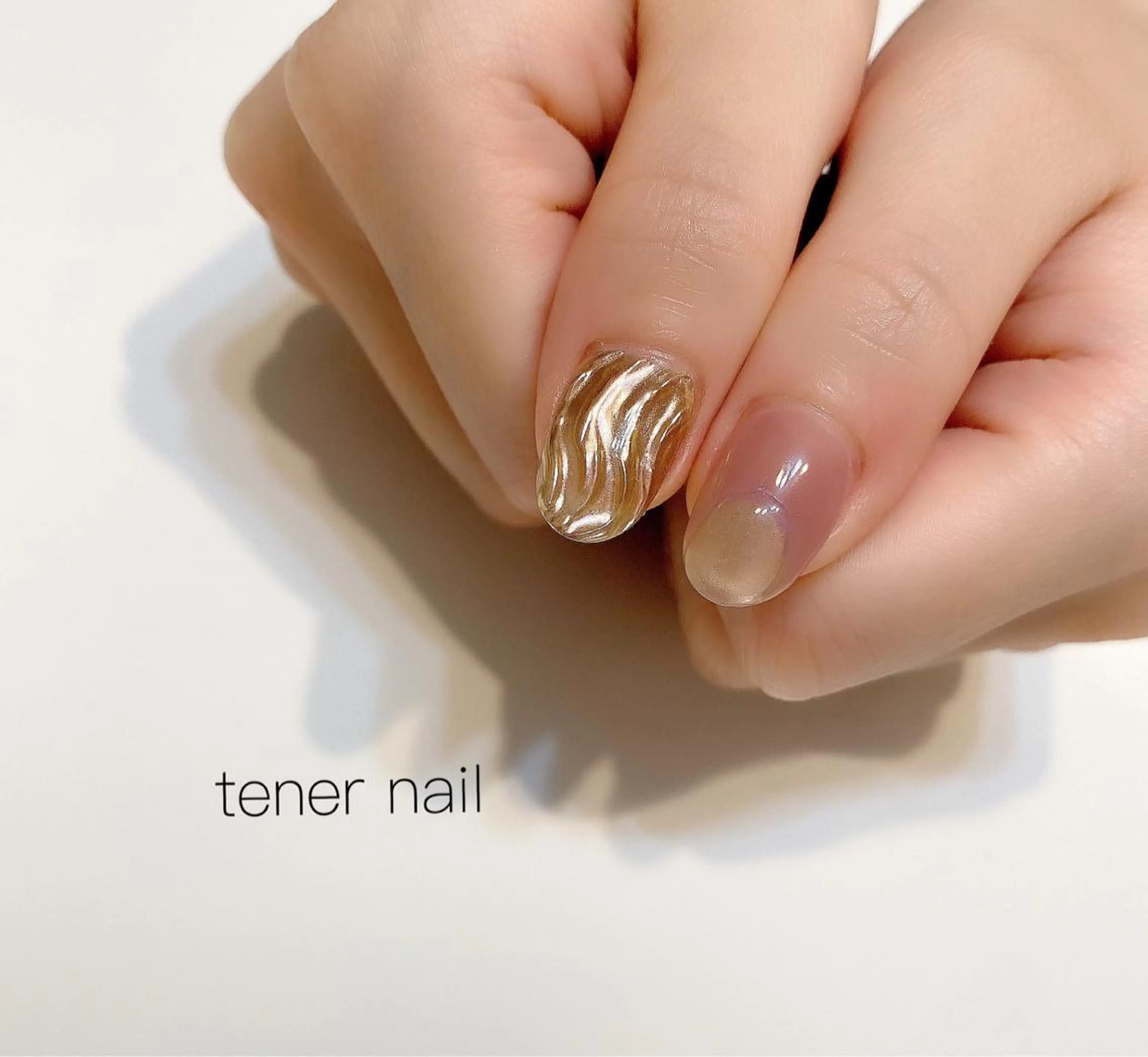 ネイル 氷ネイル・うるうるネイル ニュアンスネイル tener  nail  テネルネイル所属・テネルネイル tener nailのネイルデザイン