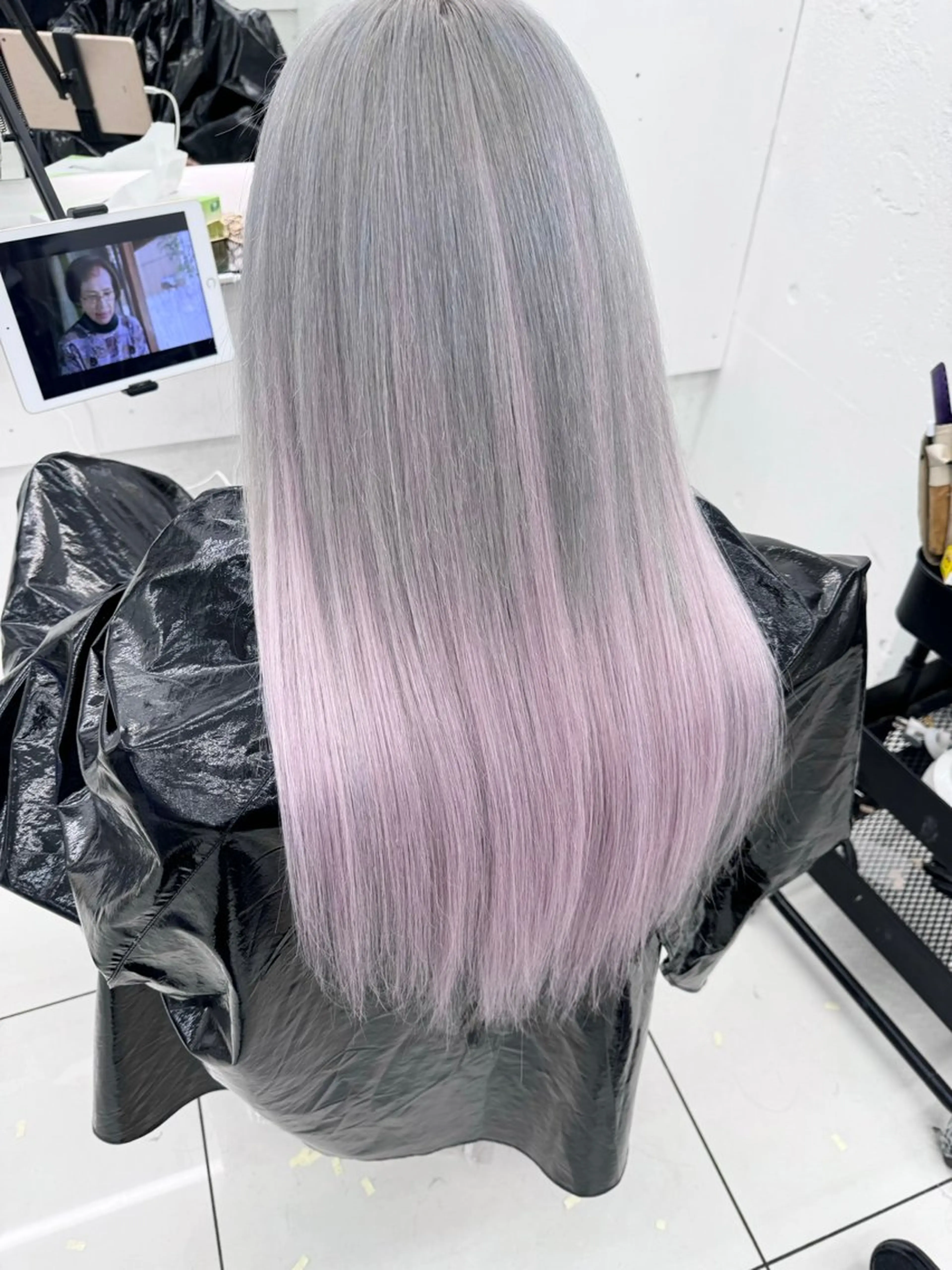 ロング ヘアカラー エクステ 家田 竜のヘアスタイル