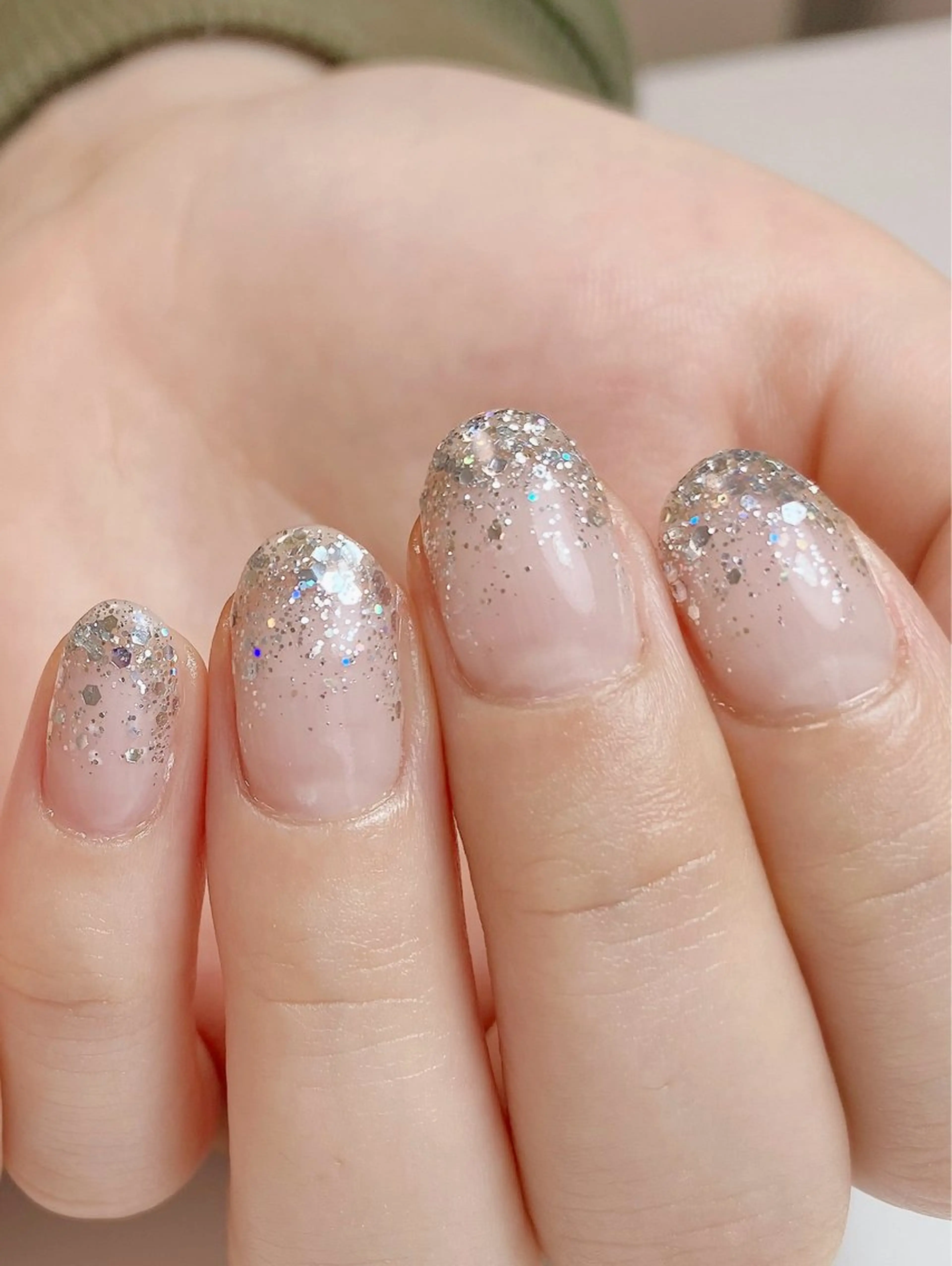 ネイル グラデーション ホログラムネイル キラキラネイル ラメ(グリッター) ラメグラデーション Nail Salon K 🧸美爪育成のネイルデザイン