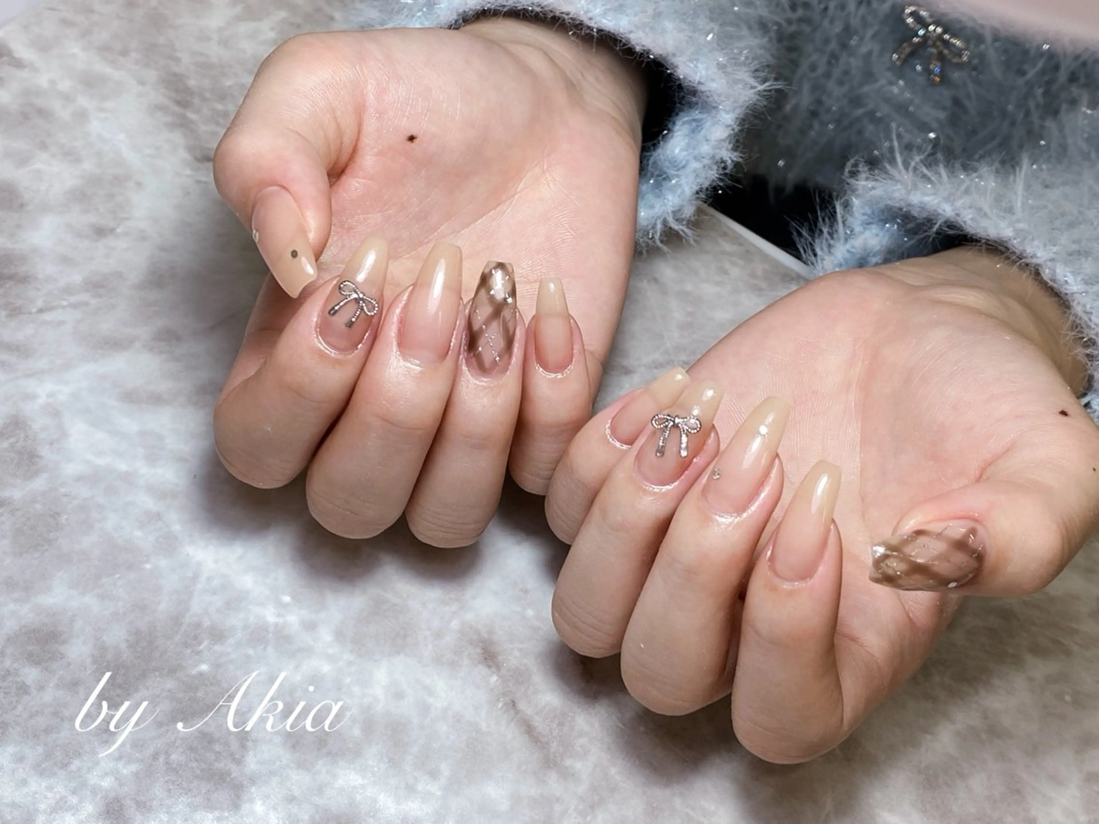 ネイル ストーンネイル ハンドネイル 閨匠ビューティサロン 銀座店のネイルデザイン