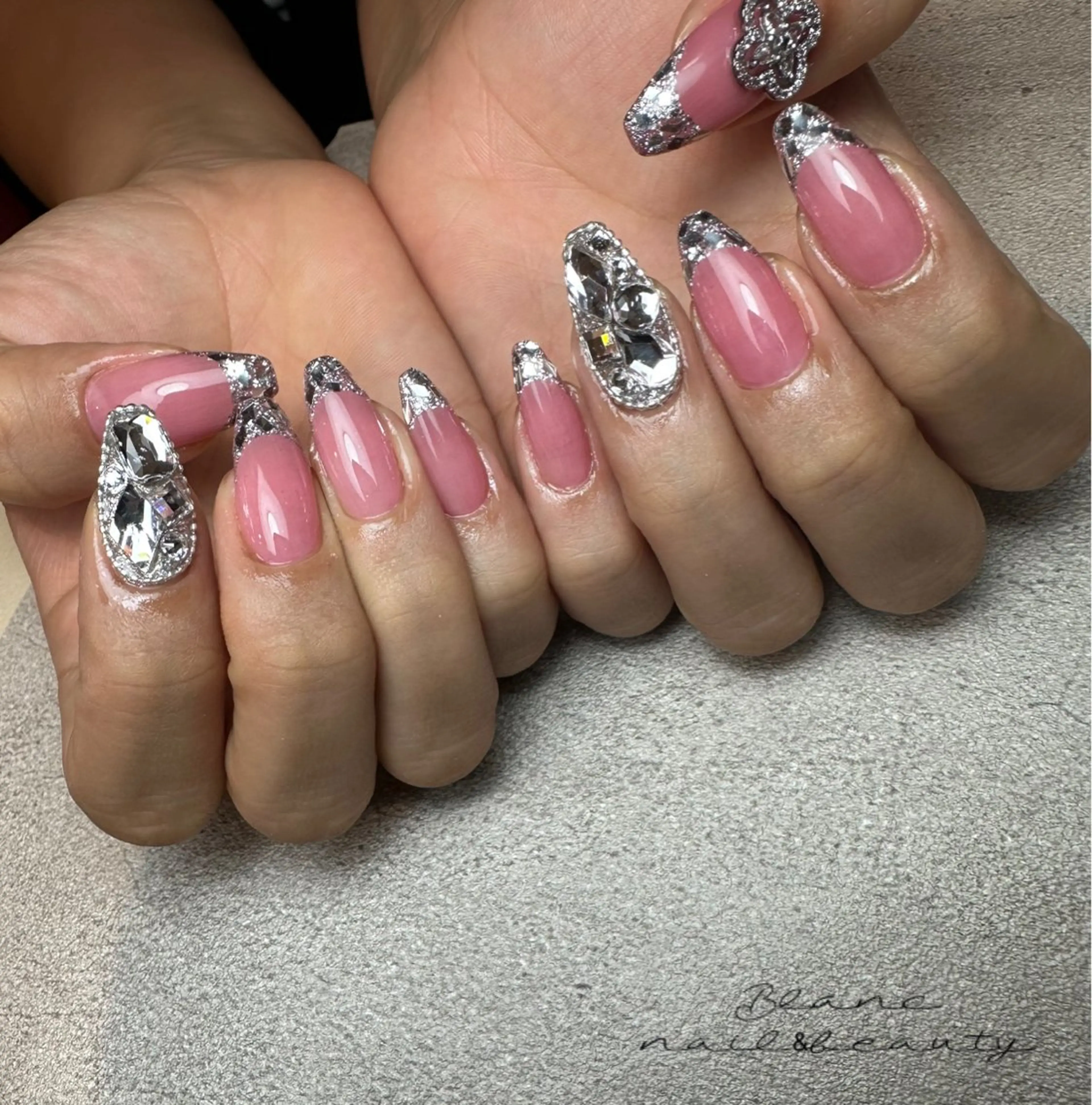 ネイル Blanc ブランのネイルデザイン