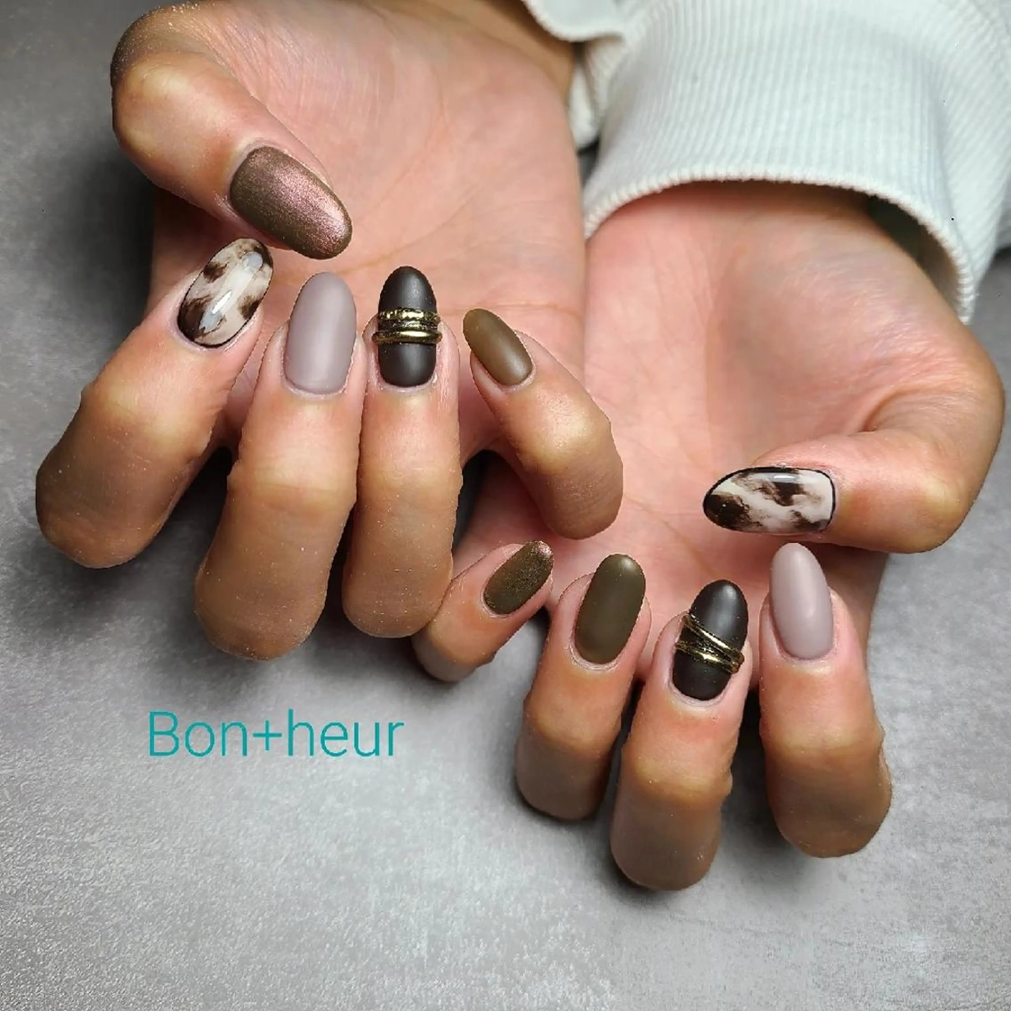 ネイル 宮口 紗子のネイルデザイン