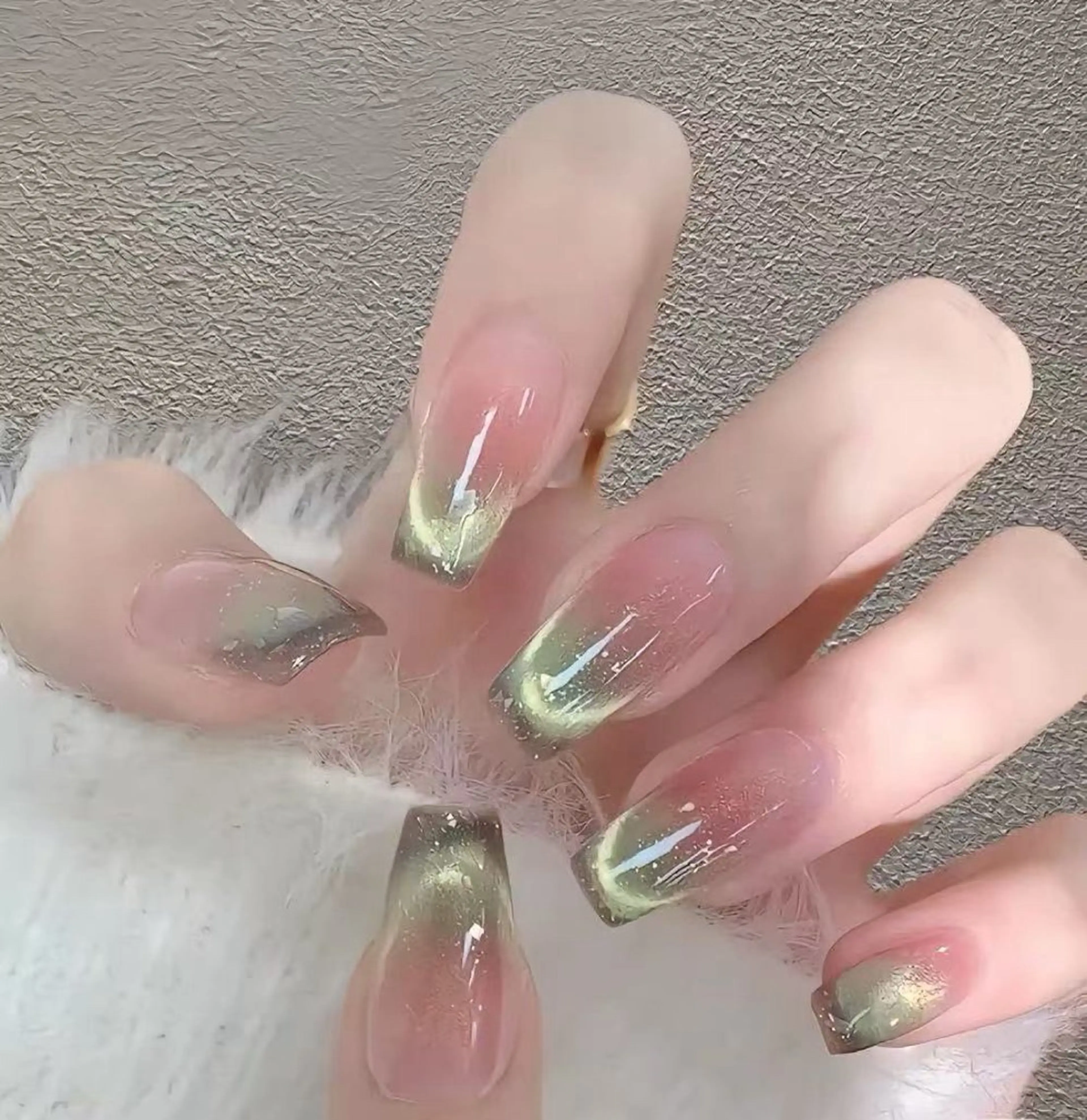 【Hand】🎀きれいなマグネットフレンチ🎀（オフ➕500）パラジェルあり💗の写真