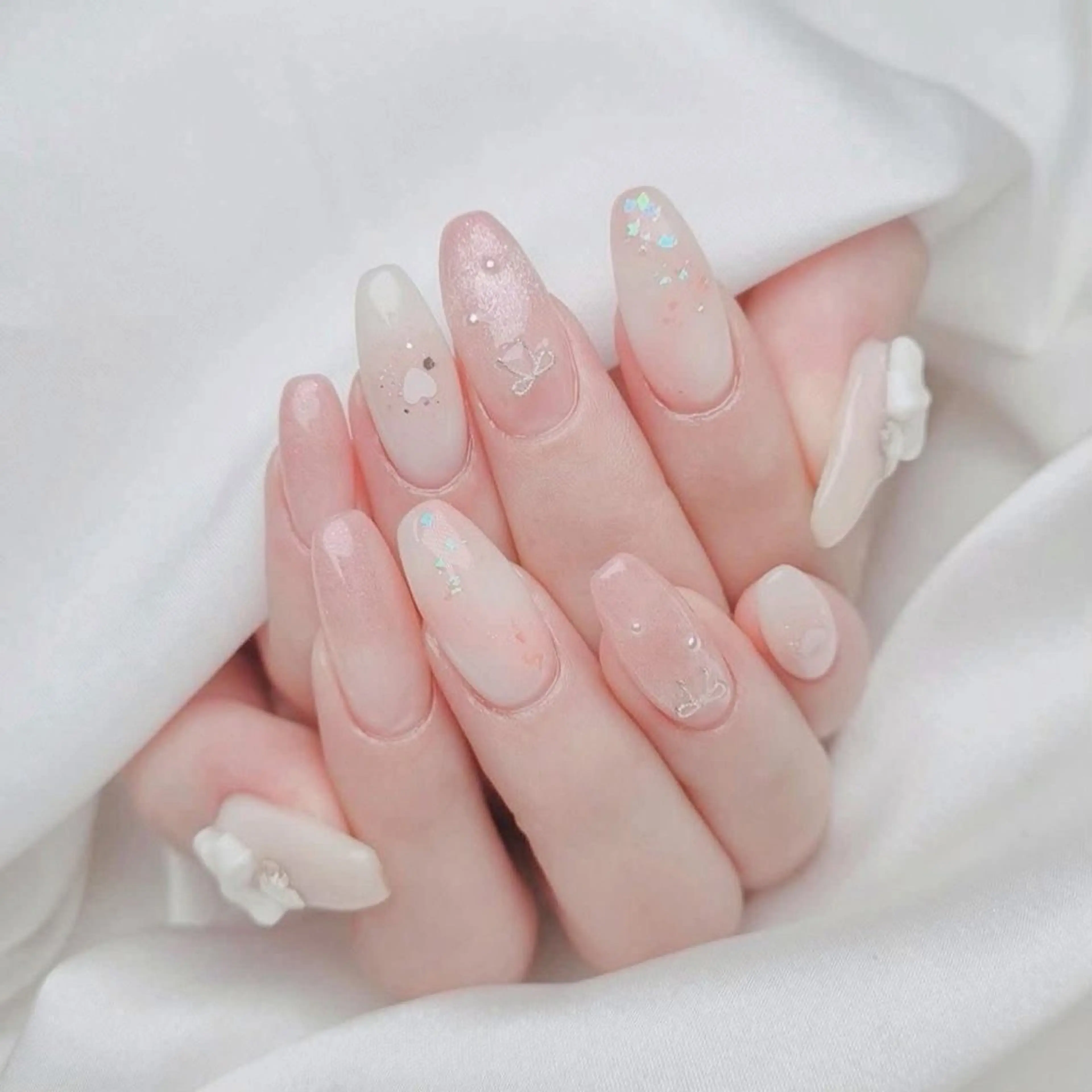 ネイル ハンドネイル T. Leeのネイルデザイン