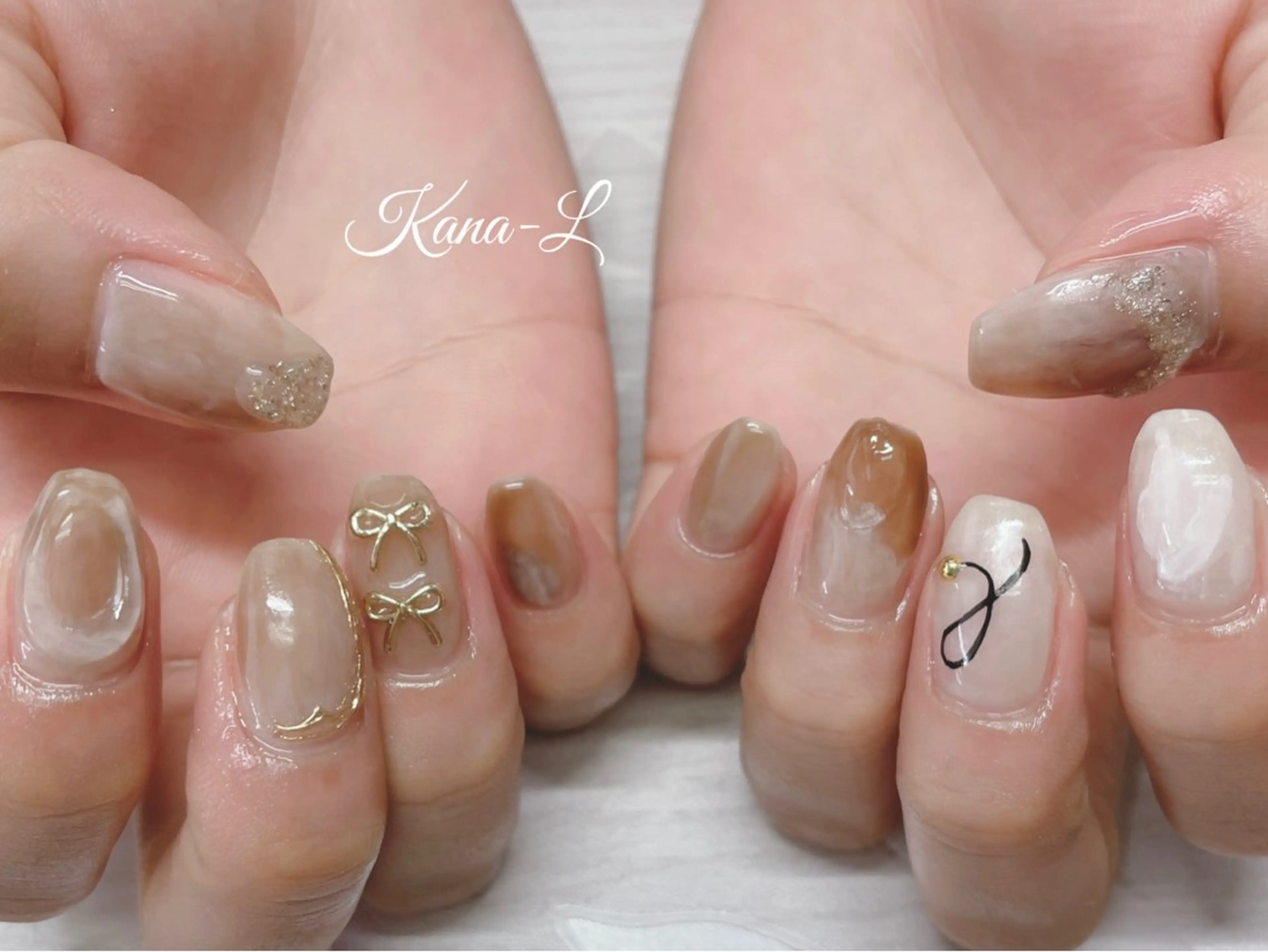 ネイル ジェルネイル ニュアンスネイル パラジェル ぷっくりネイル 芦辺 香奈のネイルデザイン