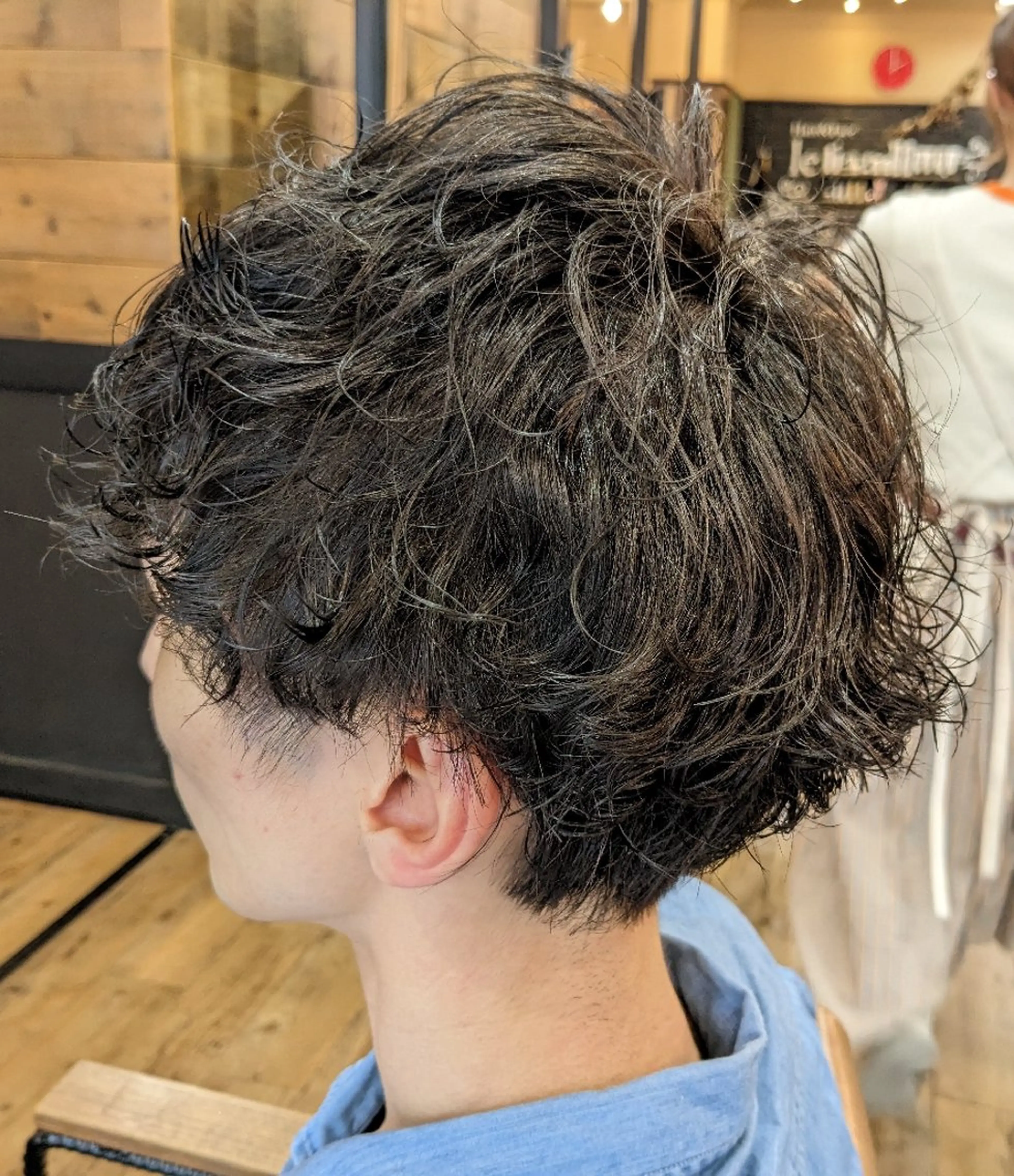 ミディアム メンズ パーマ マッシュ カット パーマ 北澤 港のヘアスタイル