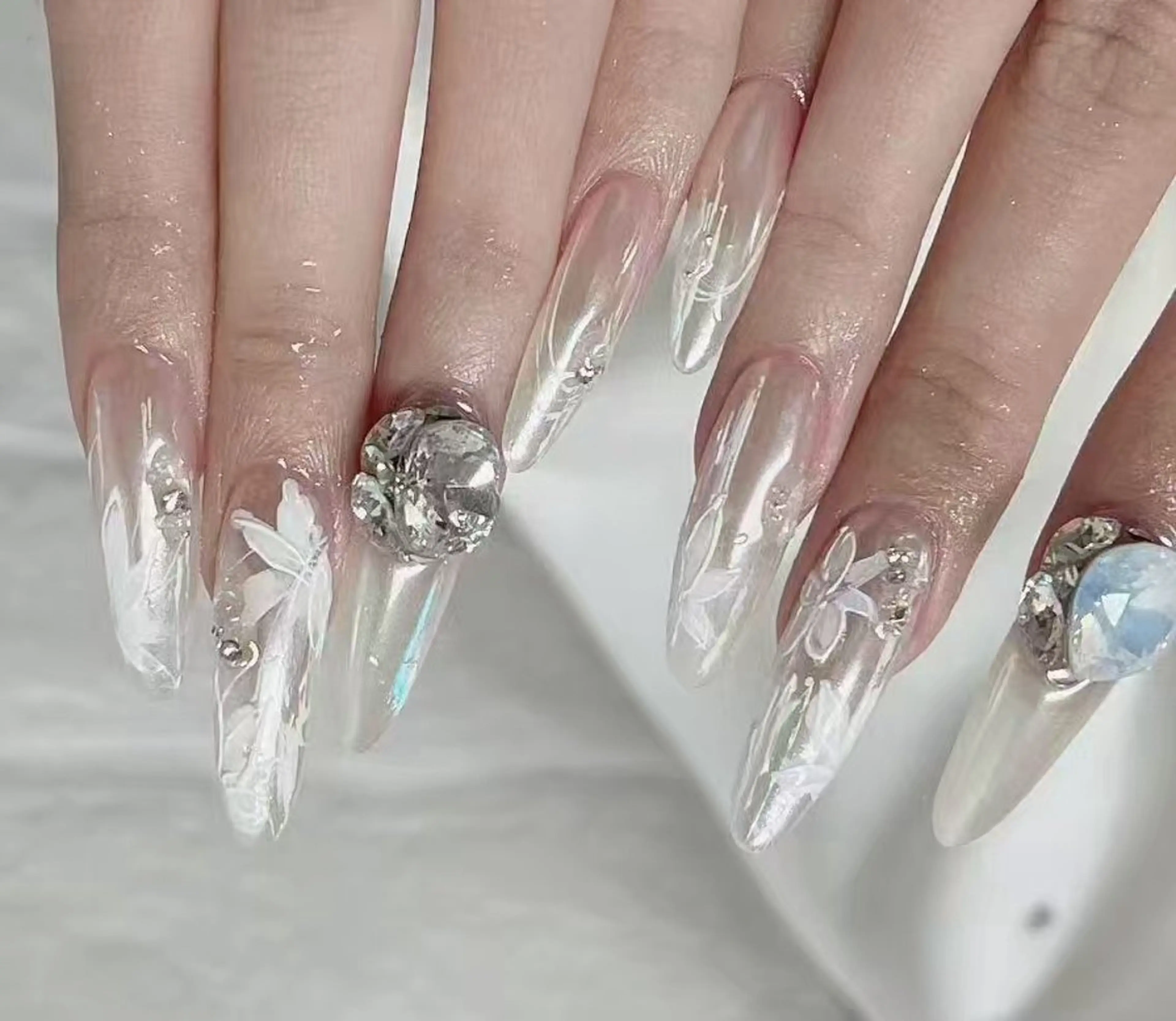 ネイル オーロラネイル フラワーネイル フットネイル フレンチネイル ジェルネイル ハンドネイル BabyYouMi nailのネイルデザイン