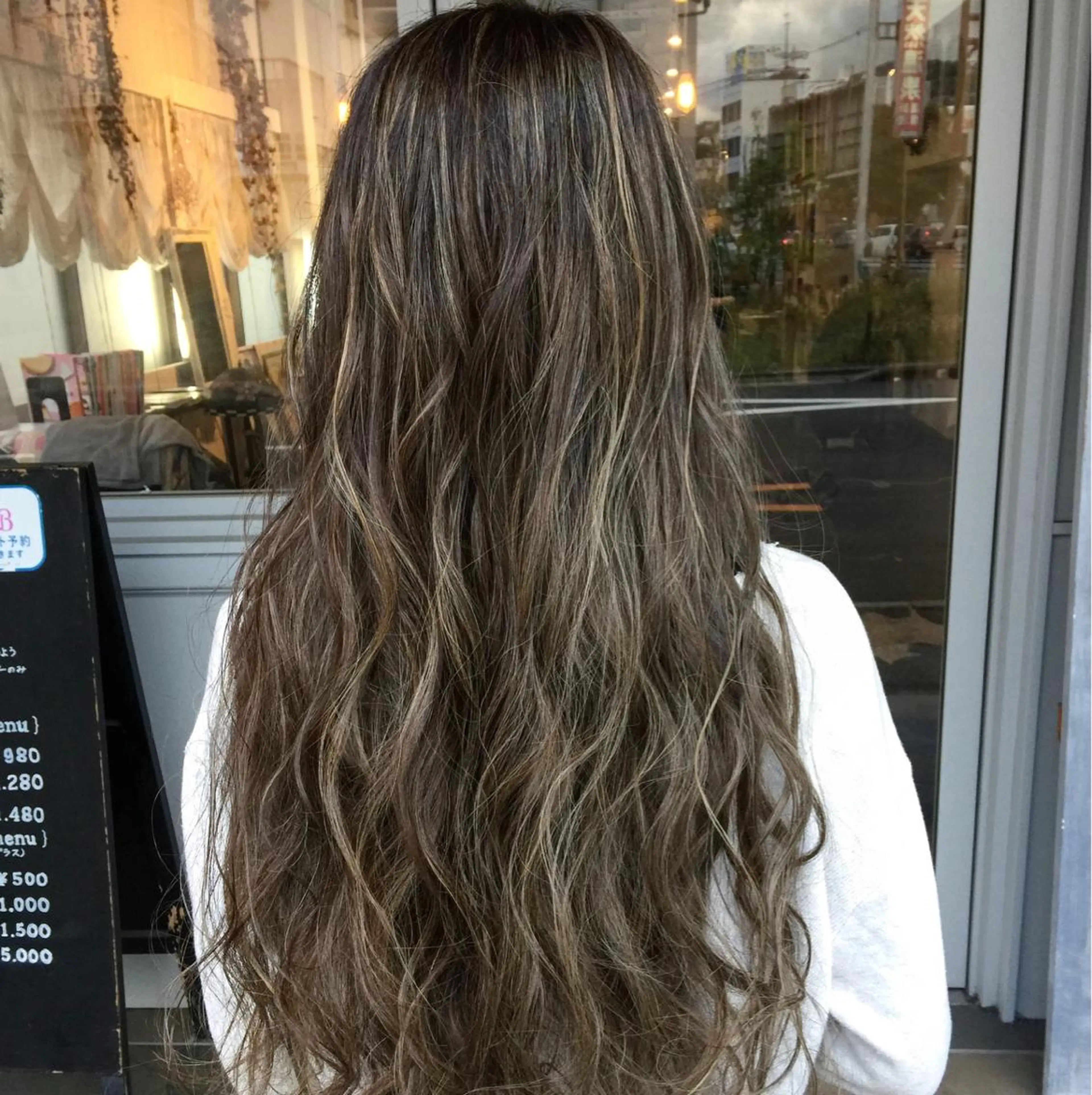 ロング カラー ヘアアレンジ アッシュ グラデーションカラー ハイライトカラー ハイライト Mariana/ 鶴原-ハイライトのヘアスタイル