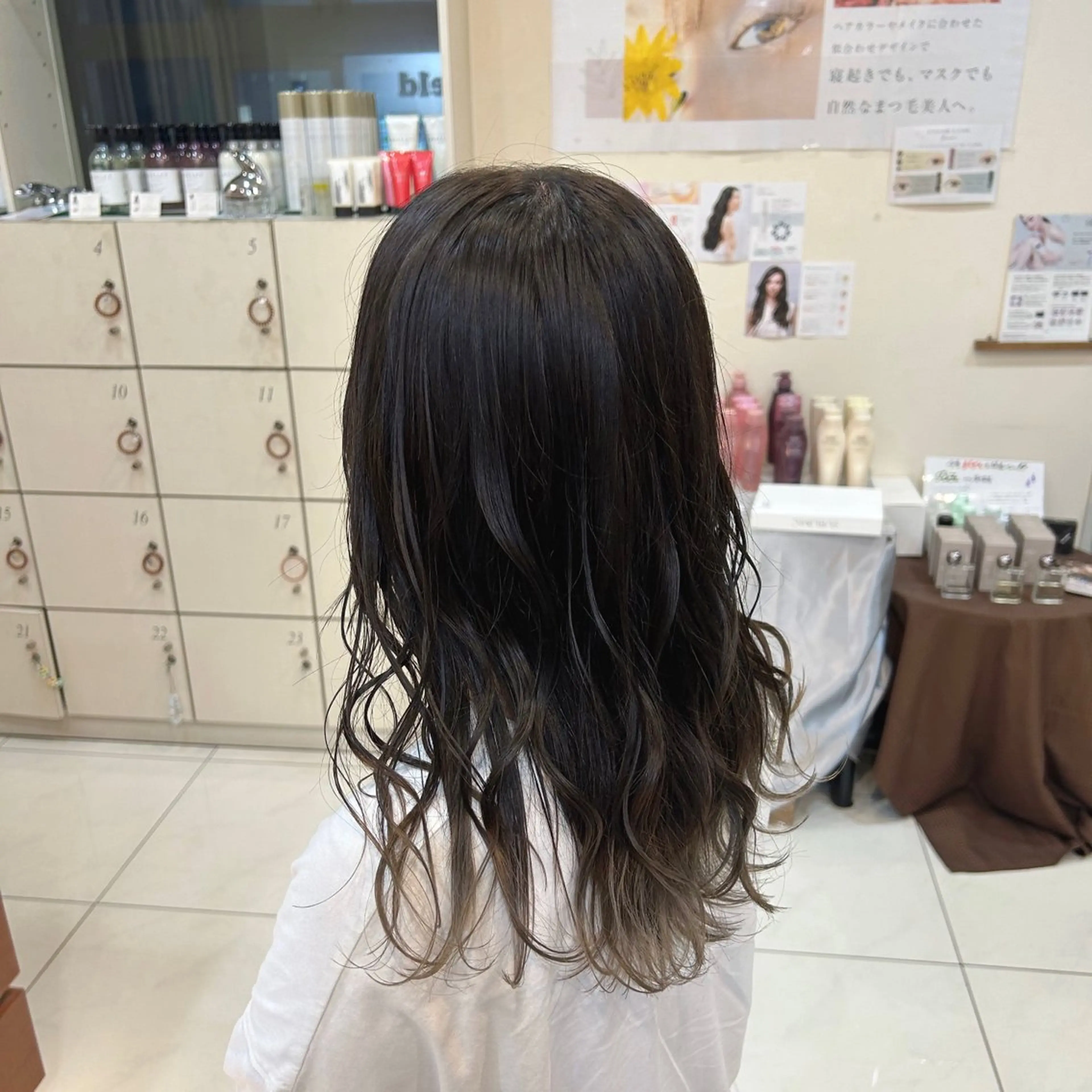 セミロング nakano amiのヘアスタイル
