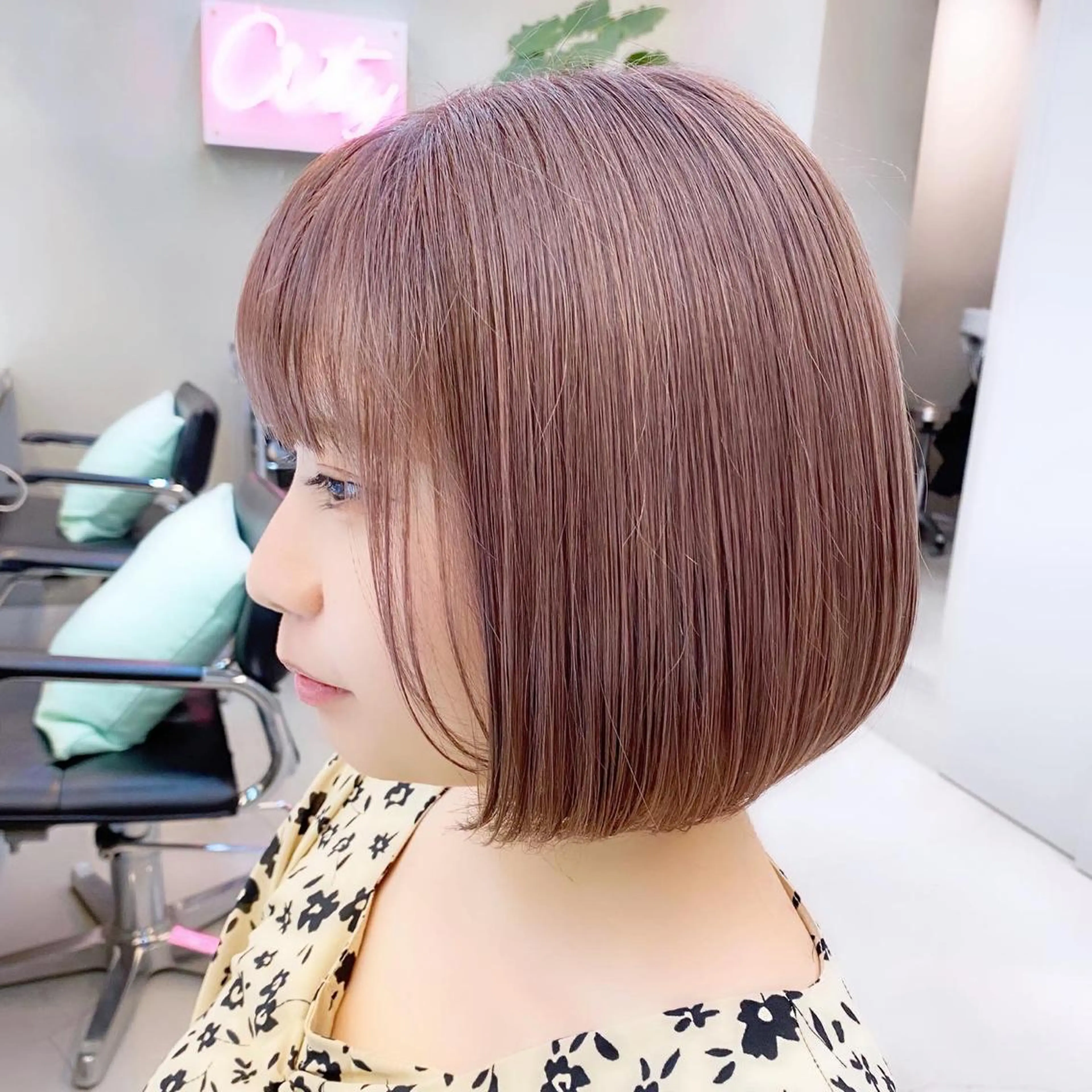 ショート カラー 岡野 静華のヘアスタイル