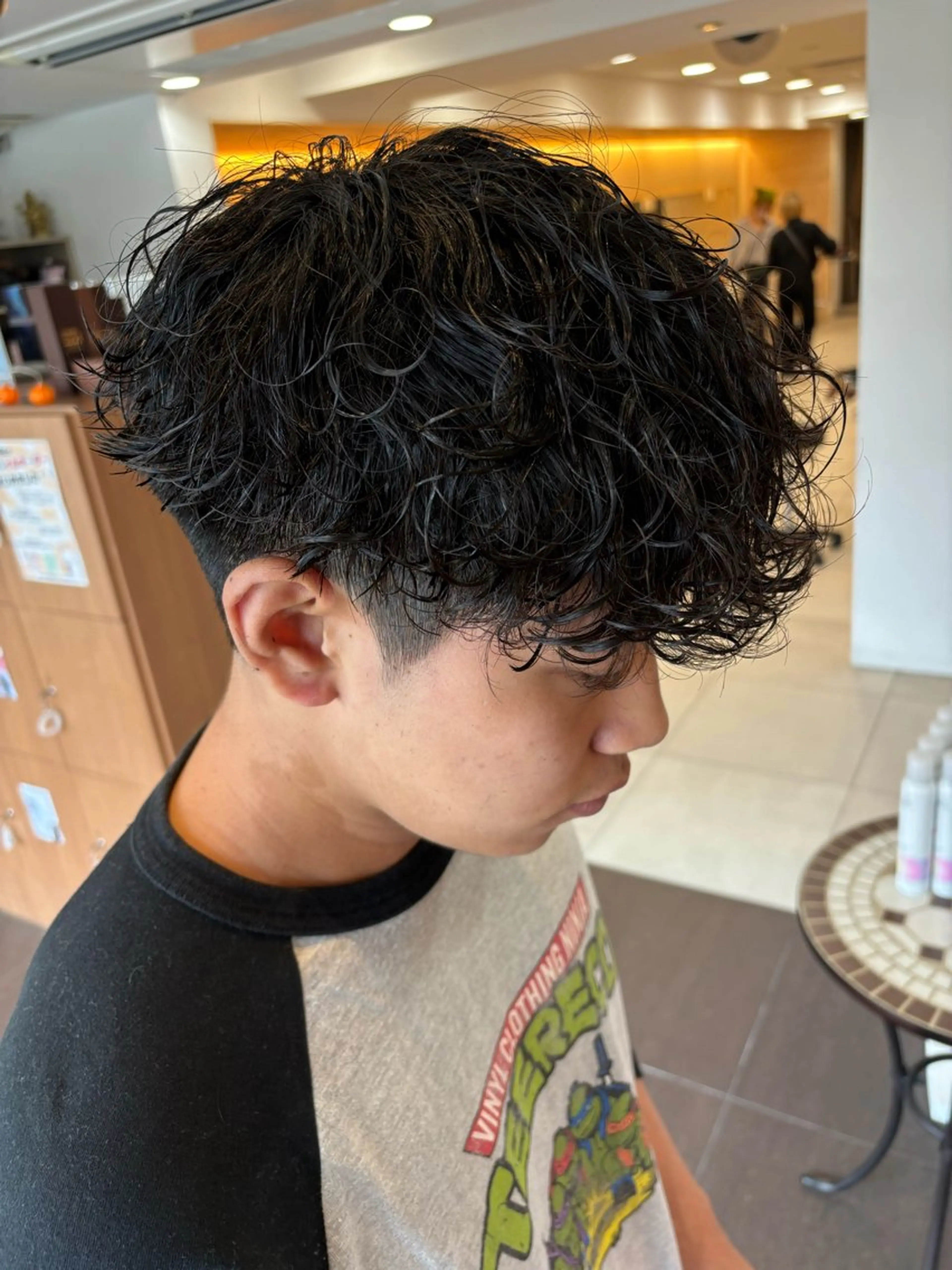 ショート パーマ メンズ メンズパーマ 波巻きパーマ 塩谷黎✨ブリーチ無W カラーメンズパーマ✨のヘアスタイル