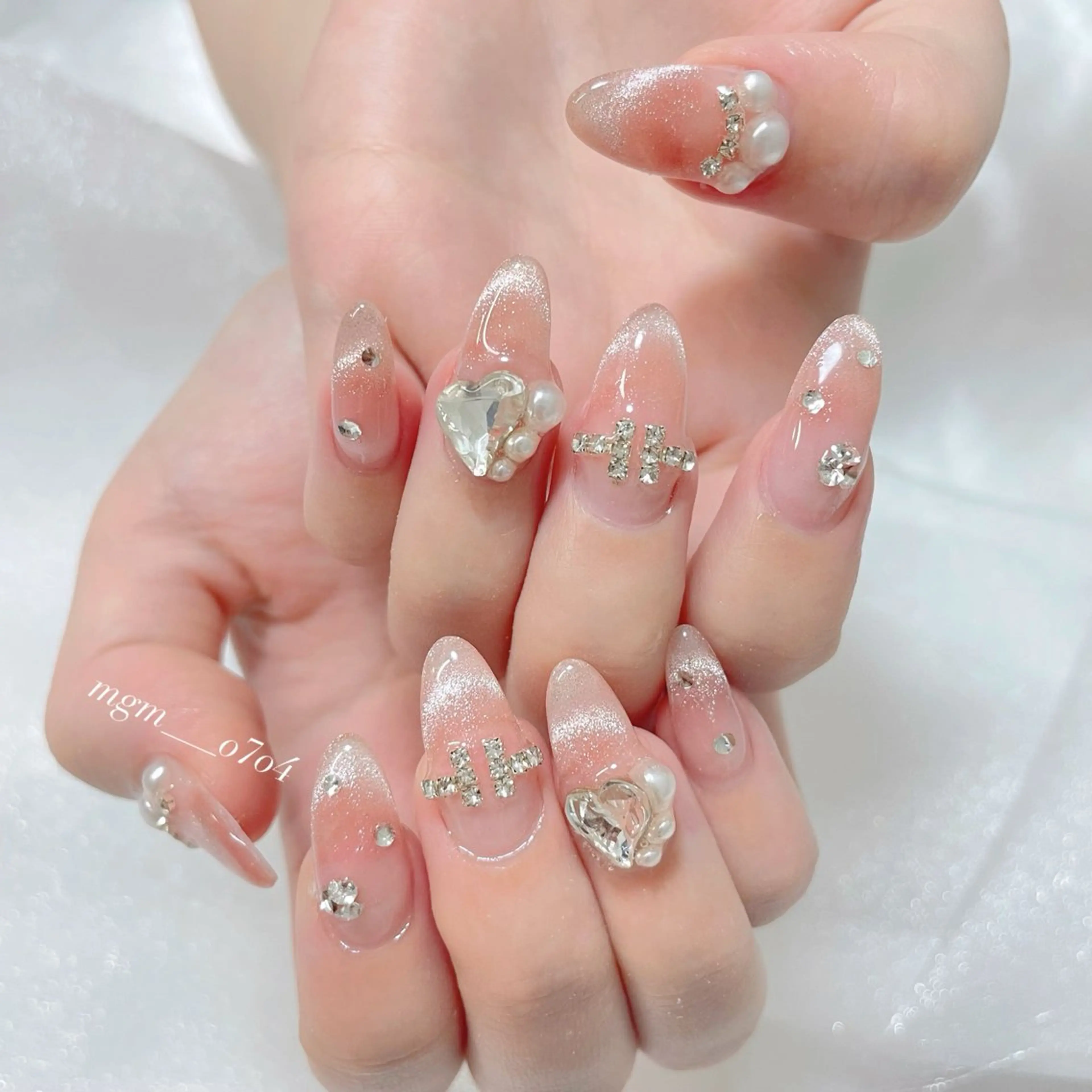 ネイル ハンドネイル ハンドケア MoON...❤︎ MeGuのネイルデザイン