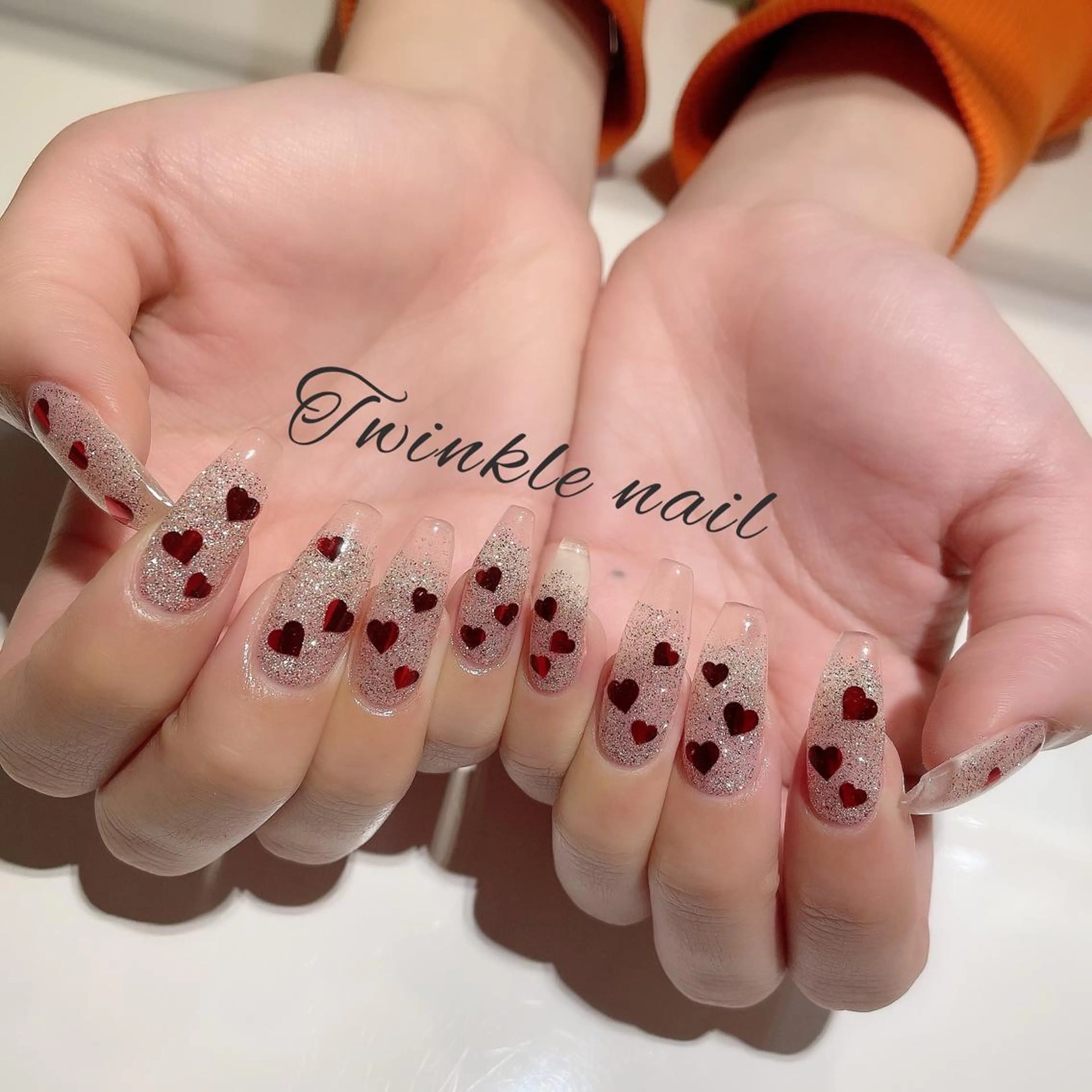 ネイル 中井 綾香の眉毛・アイブロウイメージ