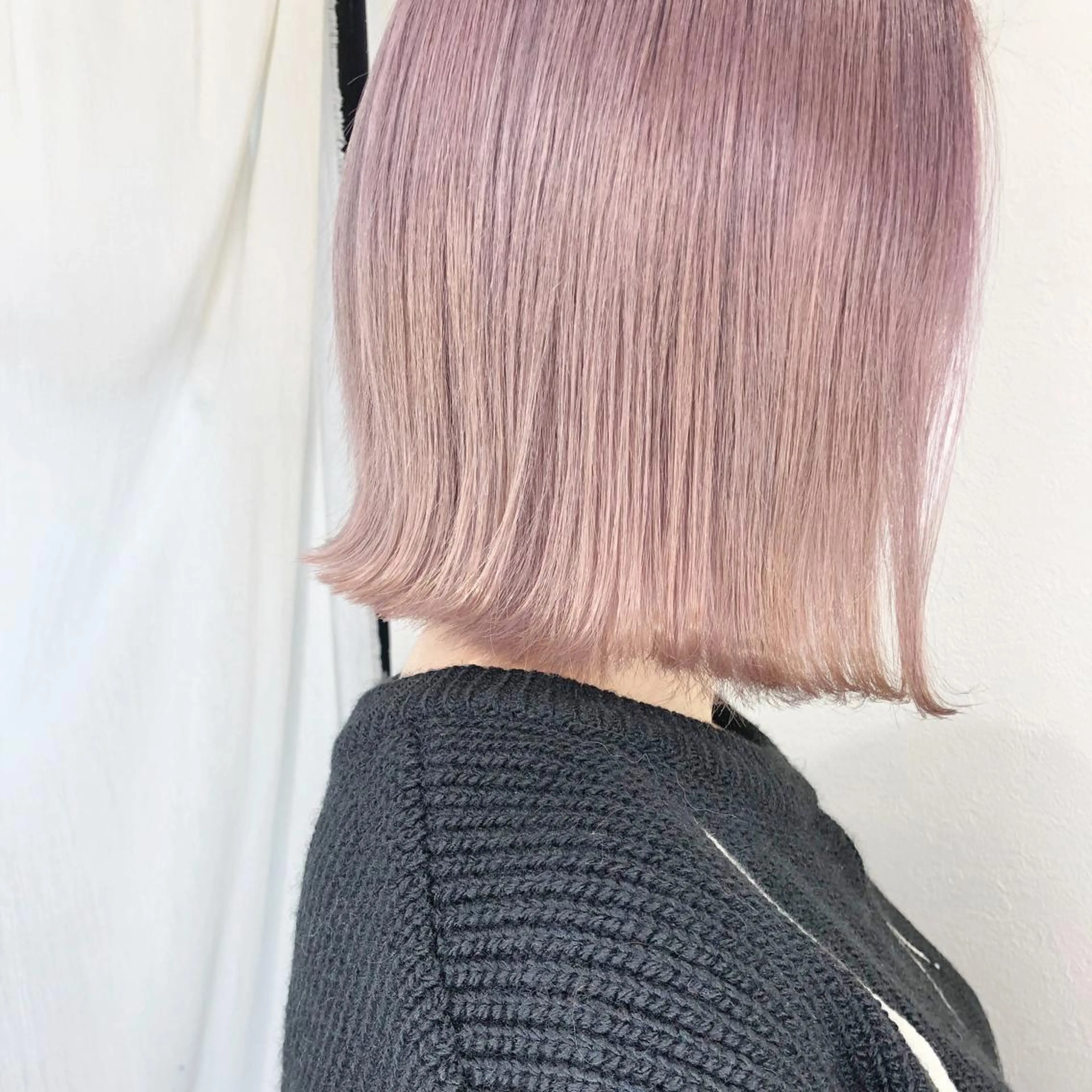 ショート カラー アディクシーカラー バレイヤージュ ベージュカラー ブリーチ ケアブリーチ ito. ブリーチ/髪質改善のヘアスタイル