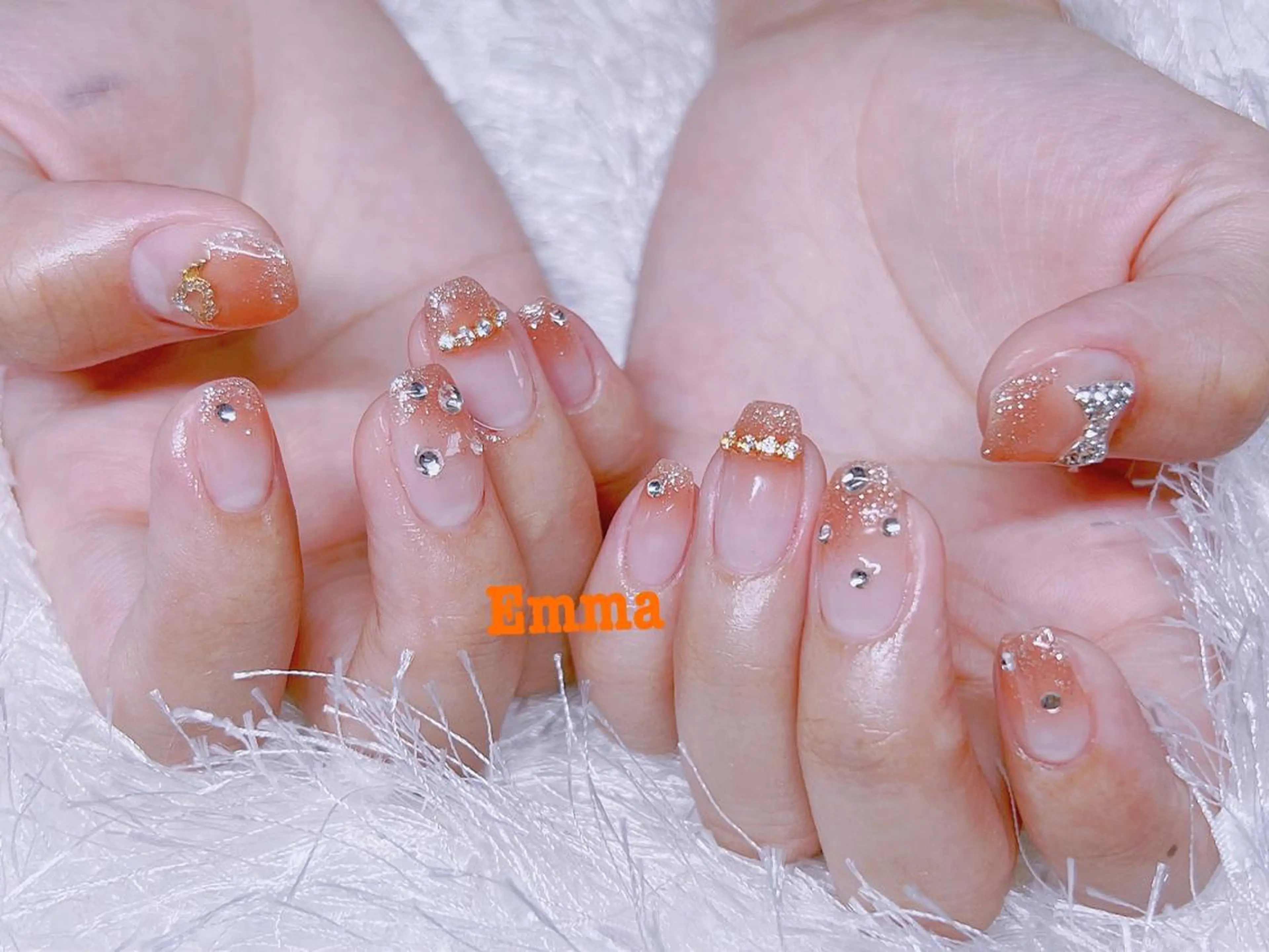 ネイル ラメ(グリッター) ラメグラデーション ストーンネイル She   Nail所属・ISA_ BELLAのネイルデザイン
