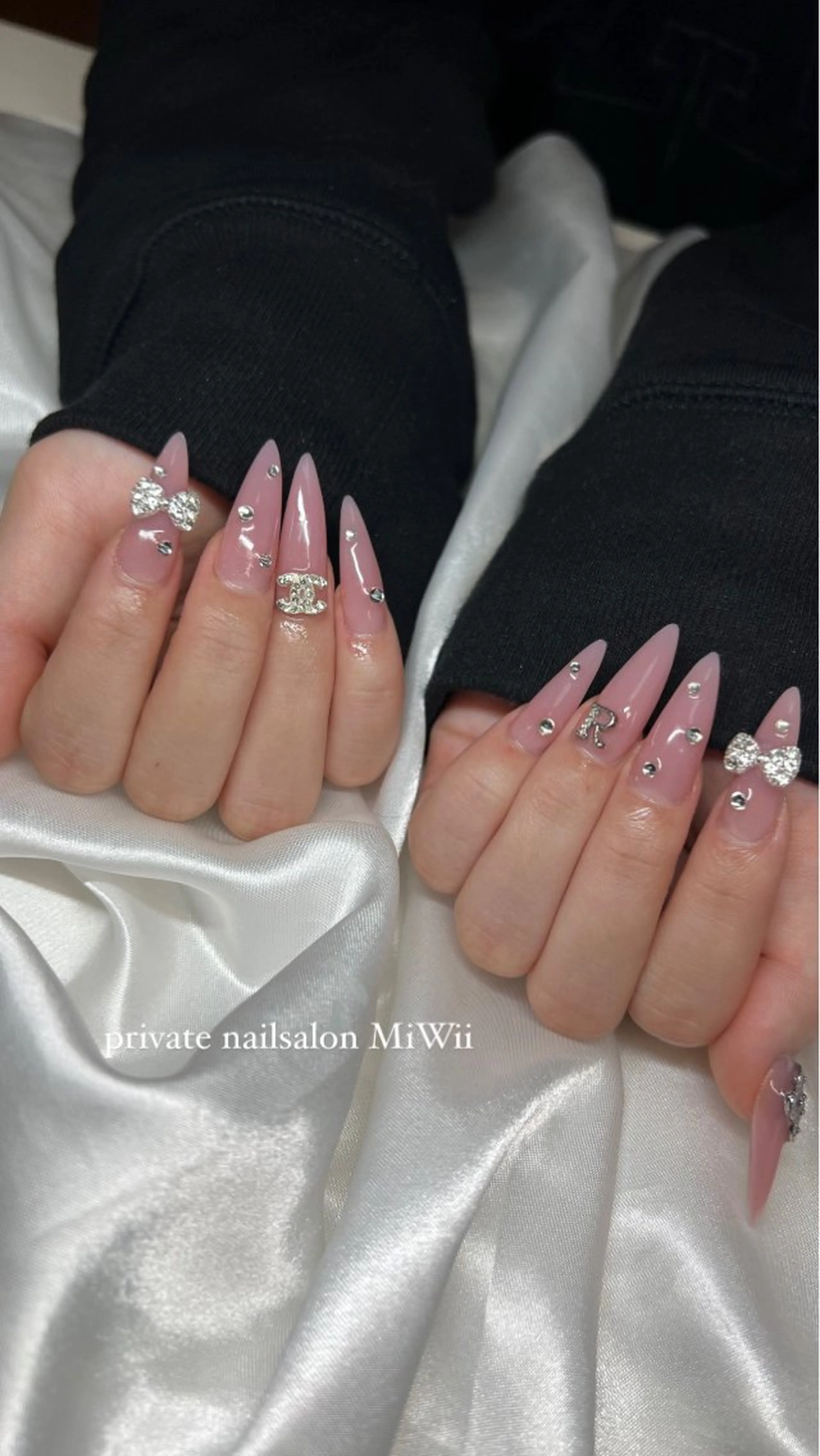 ネイル 𝐧𝐚𝐢𝐥 𝐌𝐢𝐖𝐢𝐢のネイルデザイン