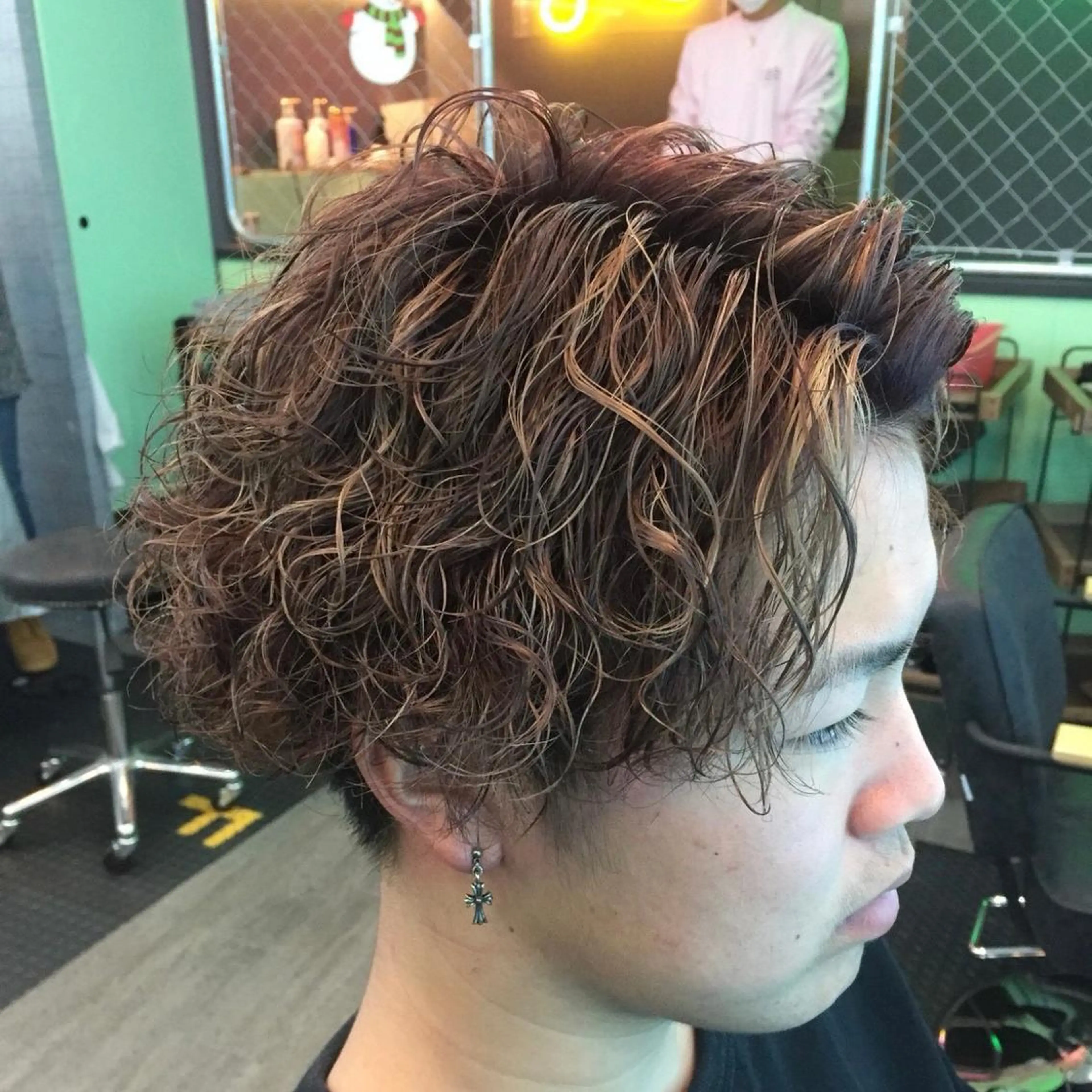 メンズ フェードパーマ 新倉幸之助のヘアスタイル