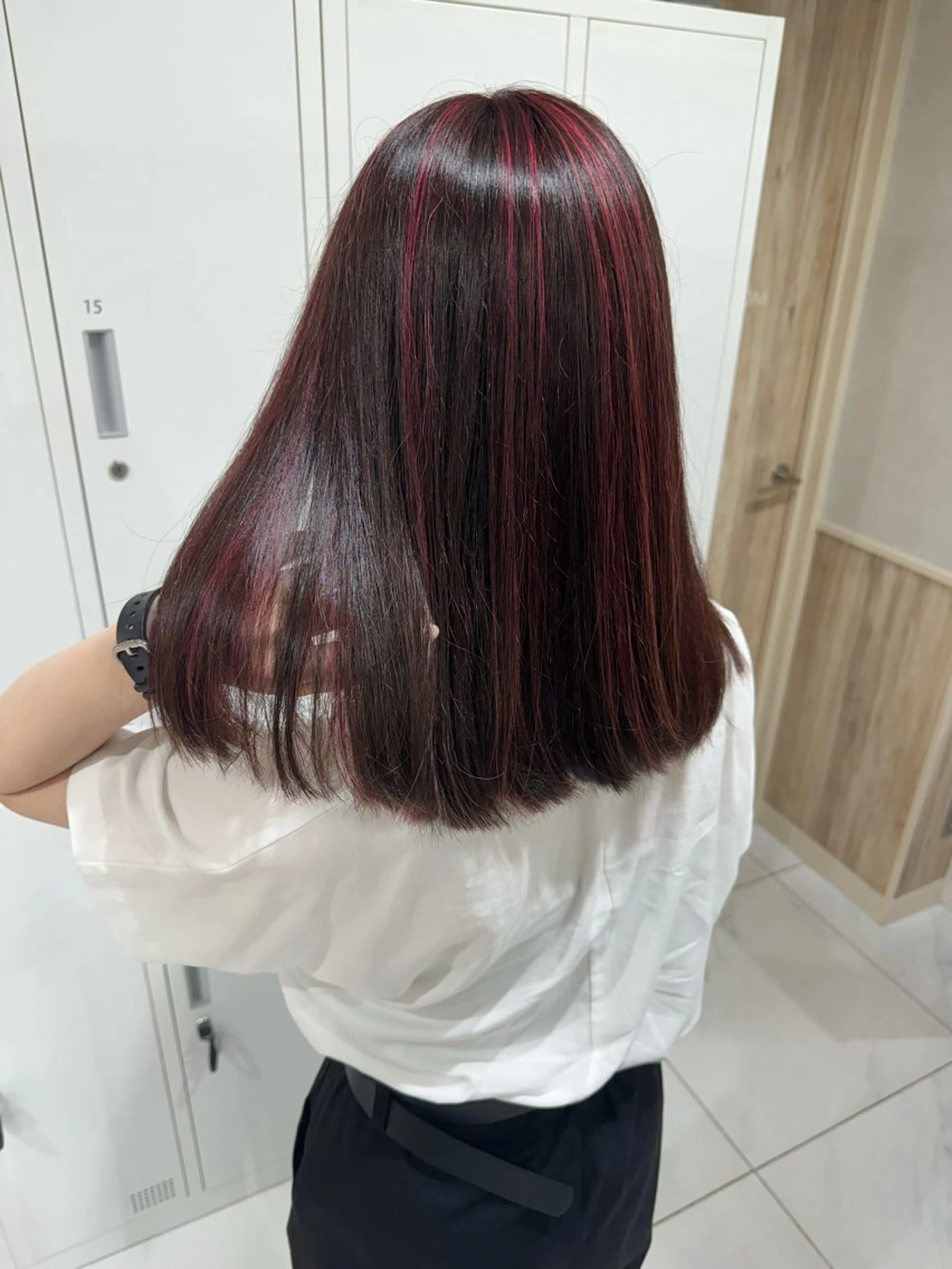 セミロング カラー ブリーチ ケアブリーチ ハイライトカラー ピンクカラー レッドカラー グランデュール焼津 SEIRYU🐉のヘアスタイル