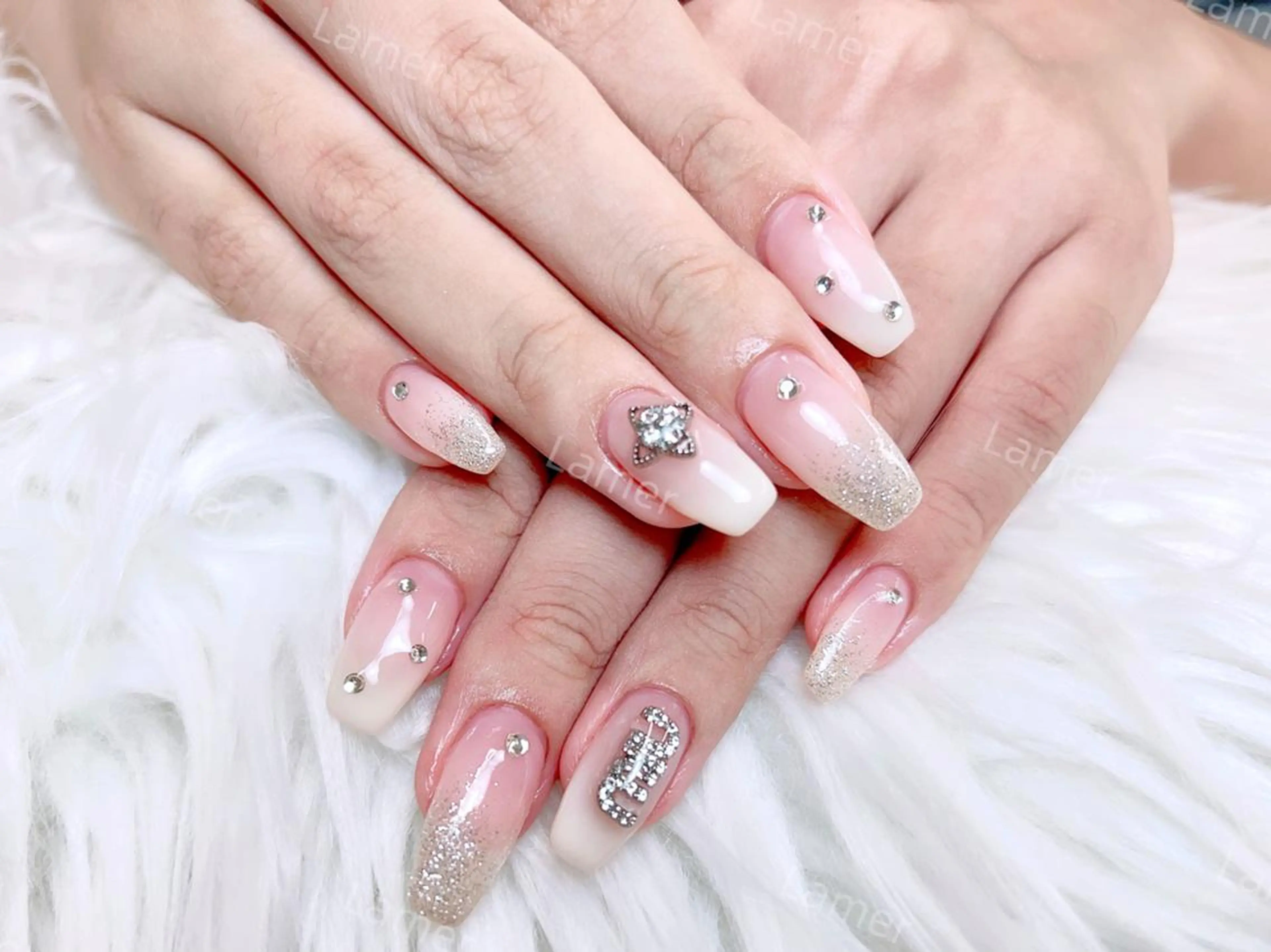 ネイル ✨荒木 🌙のネイルデザイン