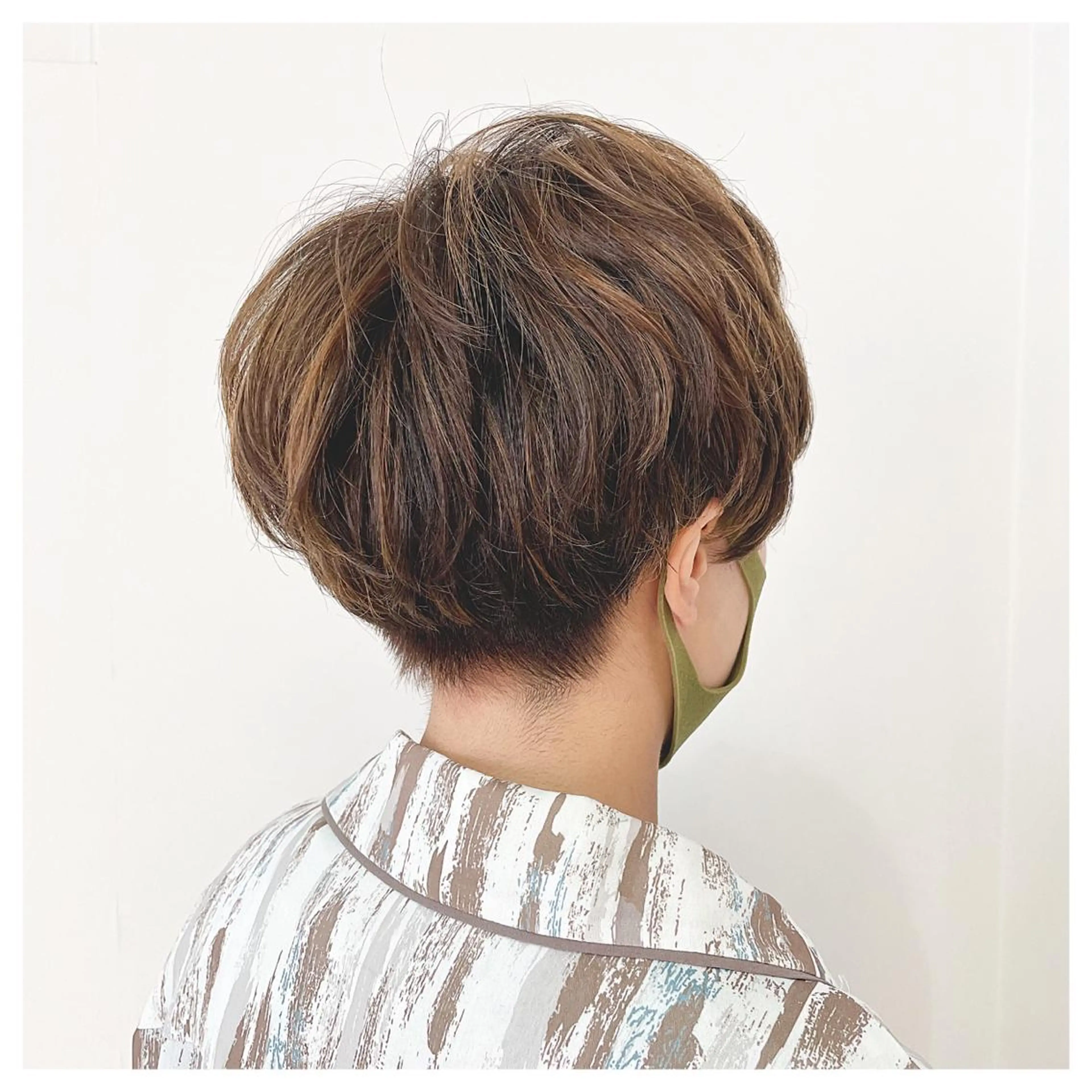 ショート カラー eon 八王子所属・癖毛、多毛の方歓迎 三浦　麻衣のヘアスタイル