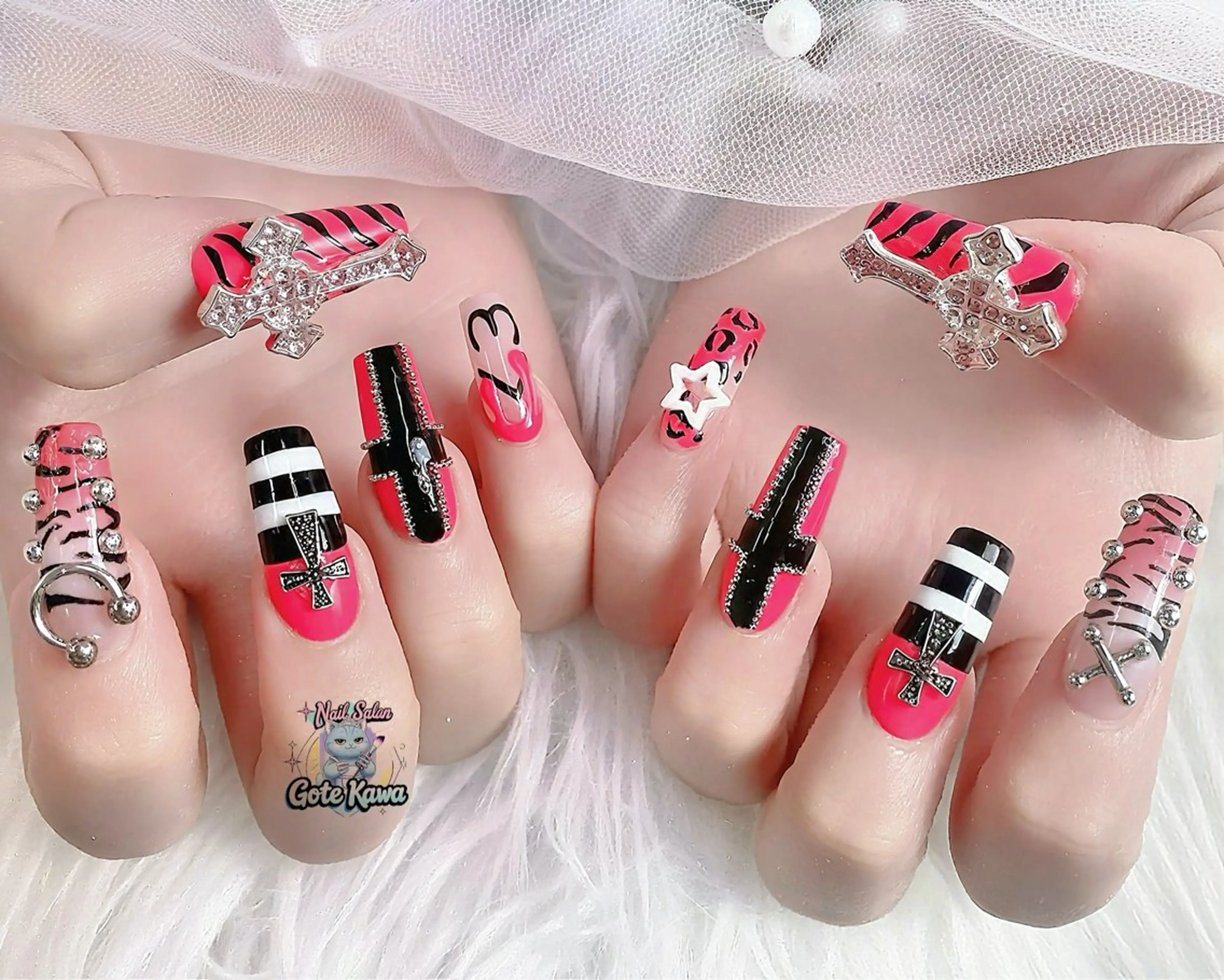 ネイル アニマル柄 ピンク ハンドネイル ハンドケア Gote Kawa nail salonのネイルデザイン