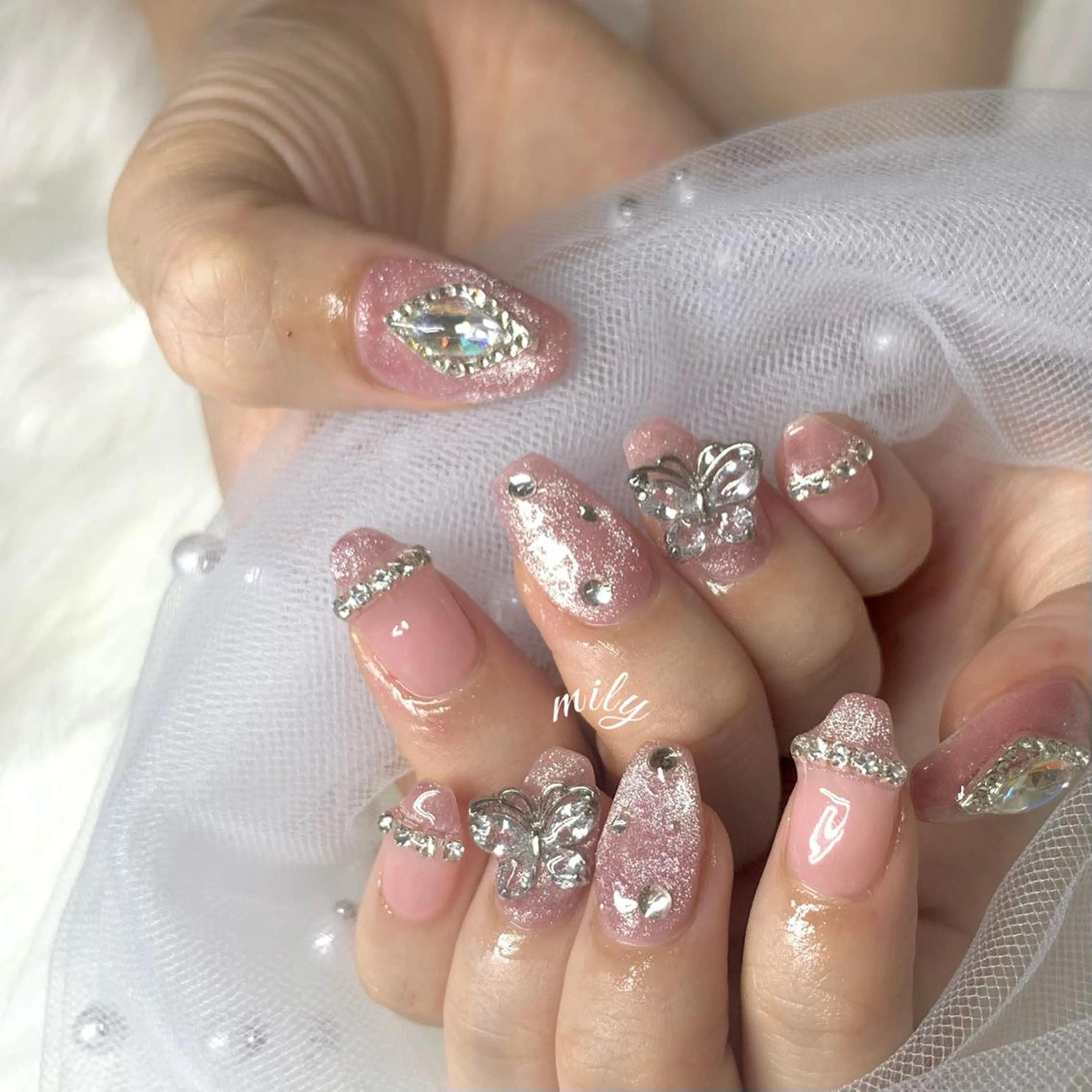 ネイル mily_harajuku所属・韓国ネイル☁️ haruna🌛のネイルデザイン