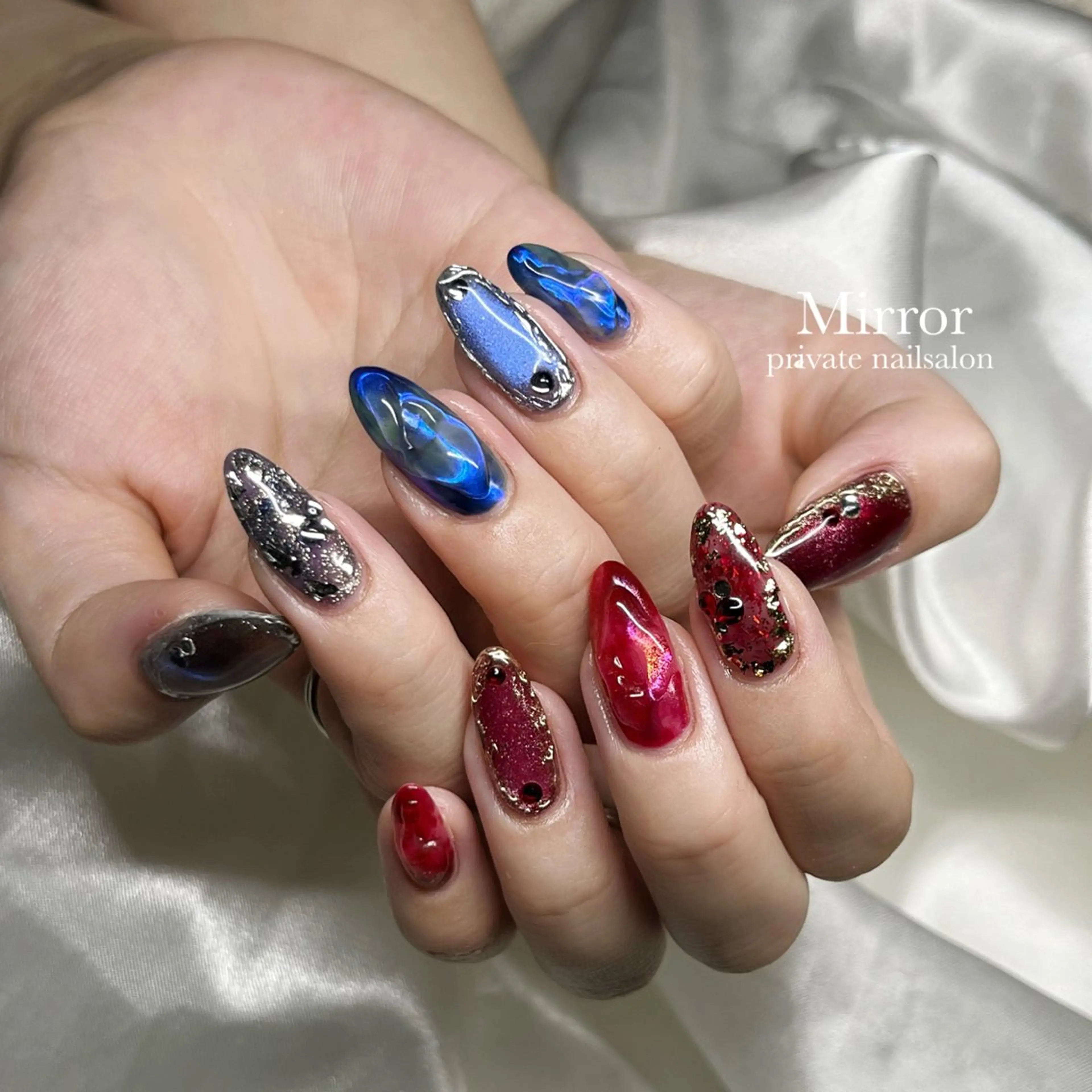 ネイル nailsalon Mirrorのネイルデザイン