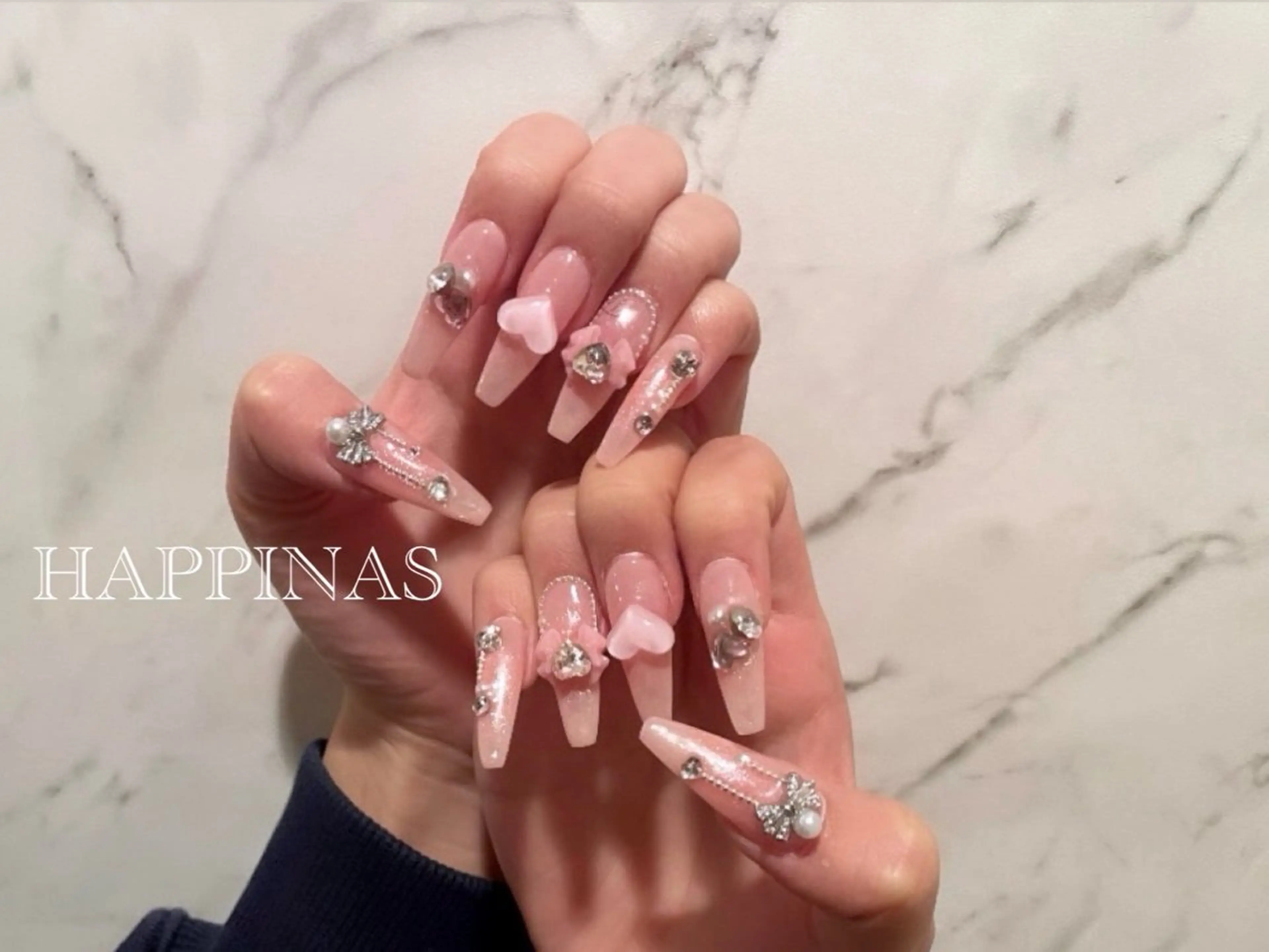 ネイル ガーリー ロングネイル ピンク リボン スカルプネイル ハンドネイル HAPPINAS くるみのネイルデザイン