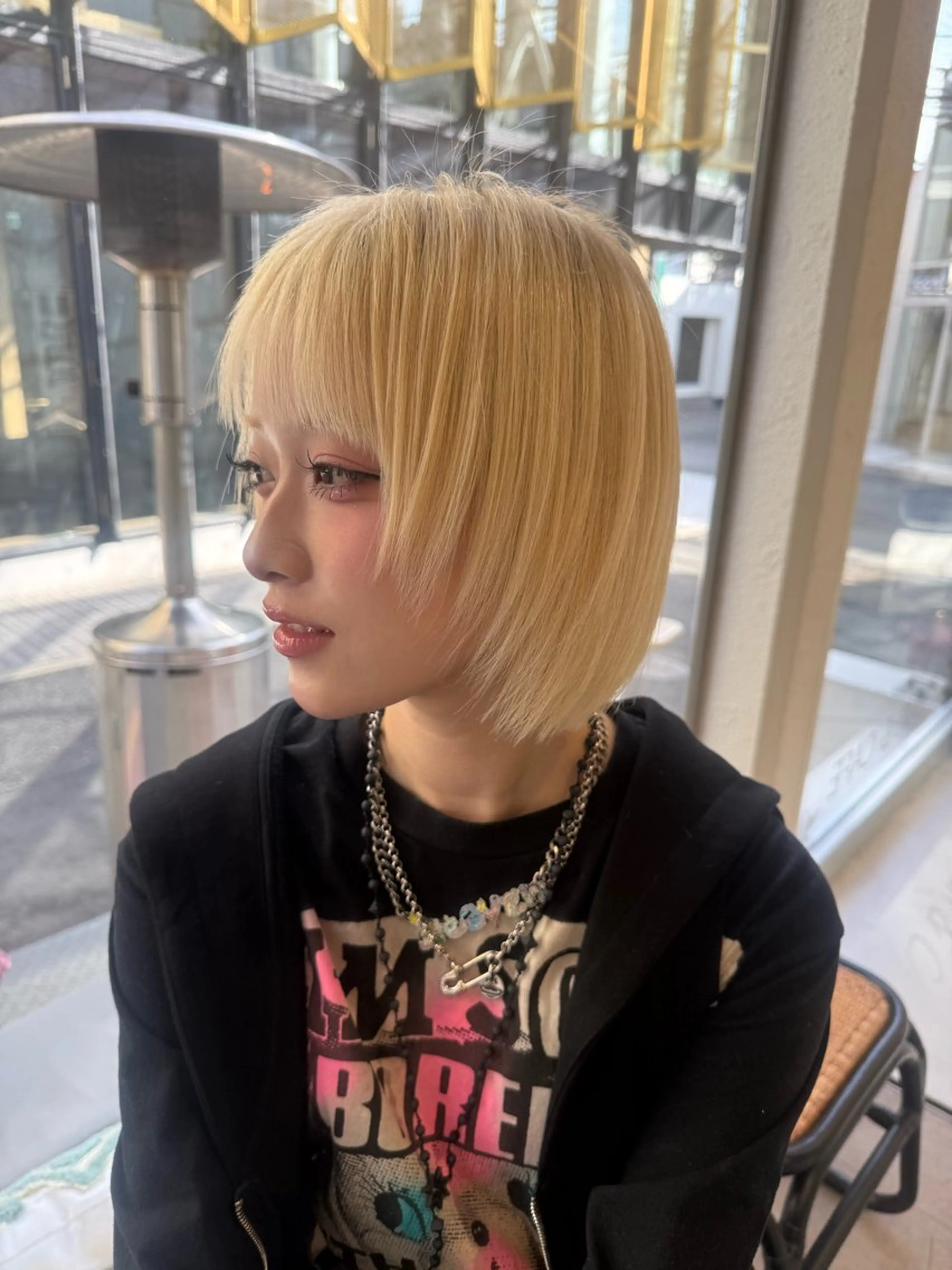 ショート カラー ブロンド ハイトーンカラー ボブ 顔まわりレイヤー レイヤーカット カット ヘアカラー 💎透明感カラー特化 💎TAISEIのヘアスタイル