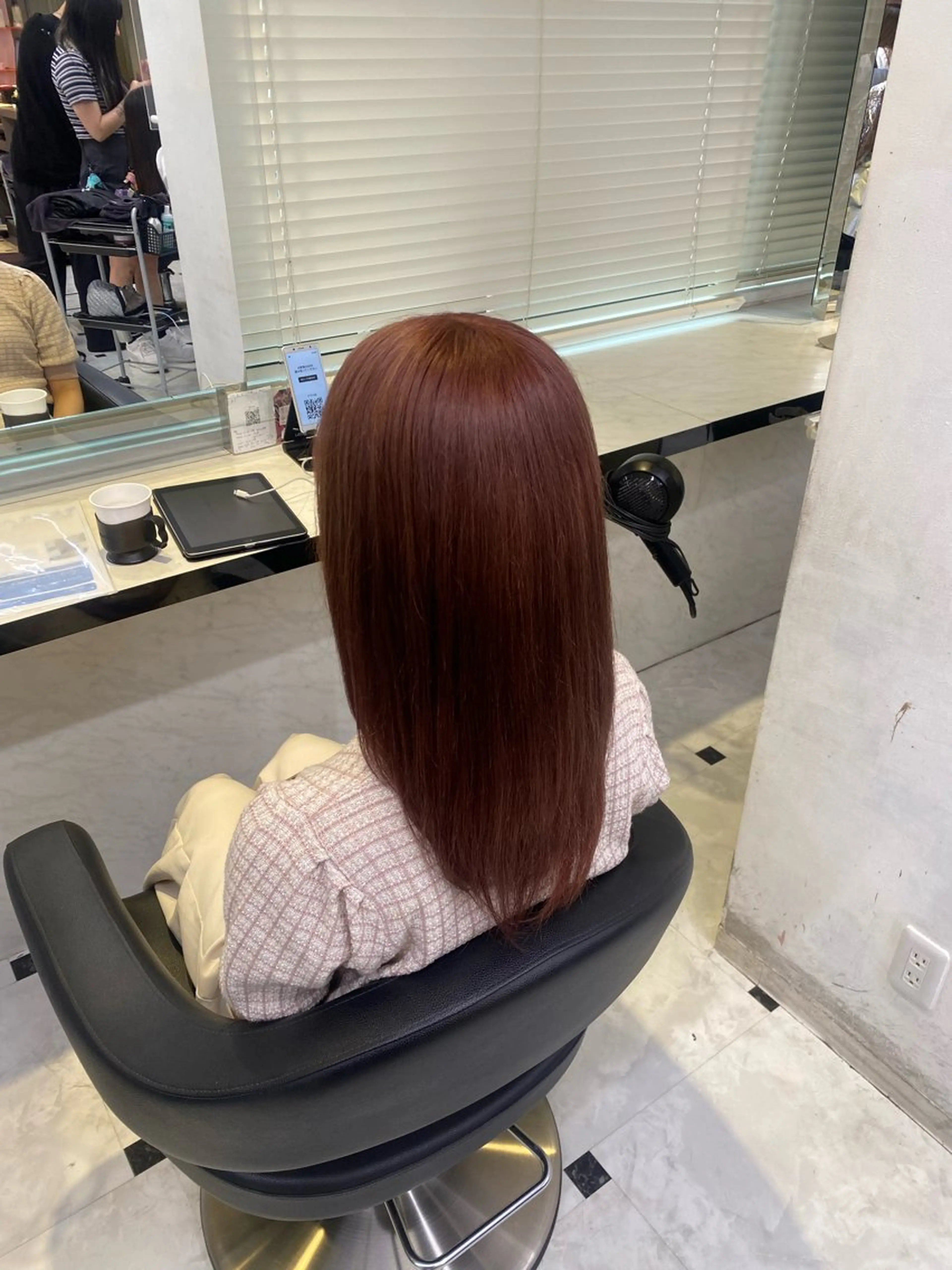 セミロング カラー ヘアカラー トリートメント ヘッドスパ ヘアセット 透明感ベージュカラー 🪞上野🪞AIのヘアスタイル