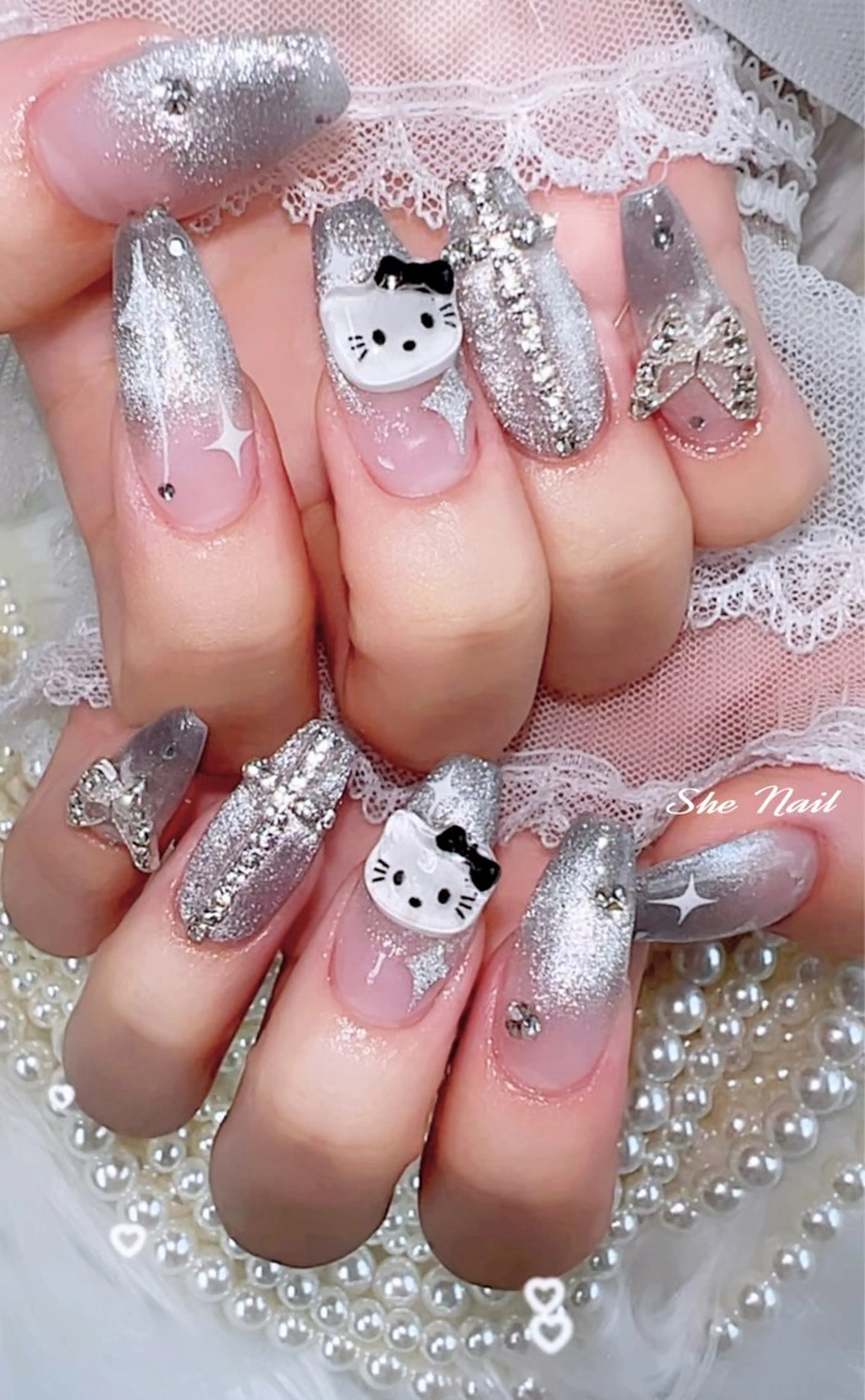ネイル チークネイル 長さ出し フラッシュネイル グラデーション ラメ(グリッター) ハンドネイル She   Nail所属・ISA_ BELLAのネイルデザイン