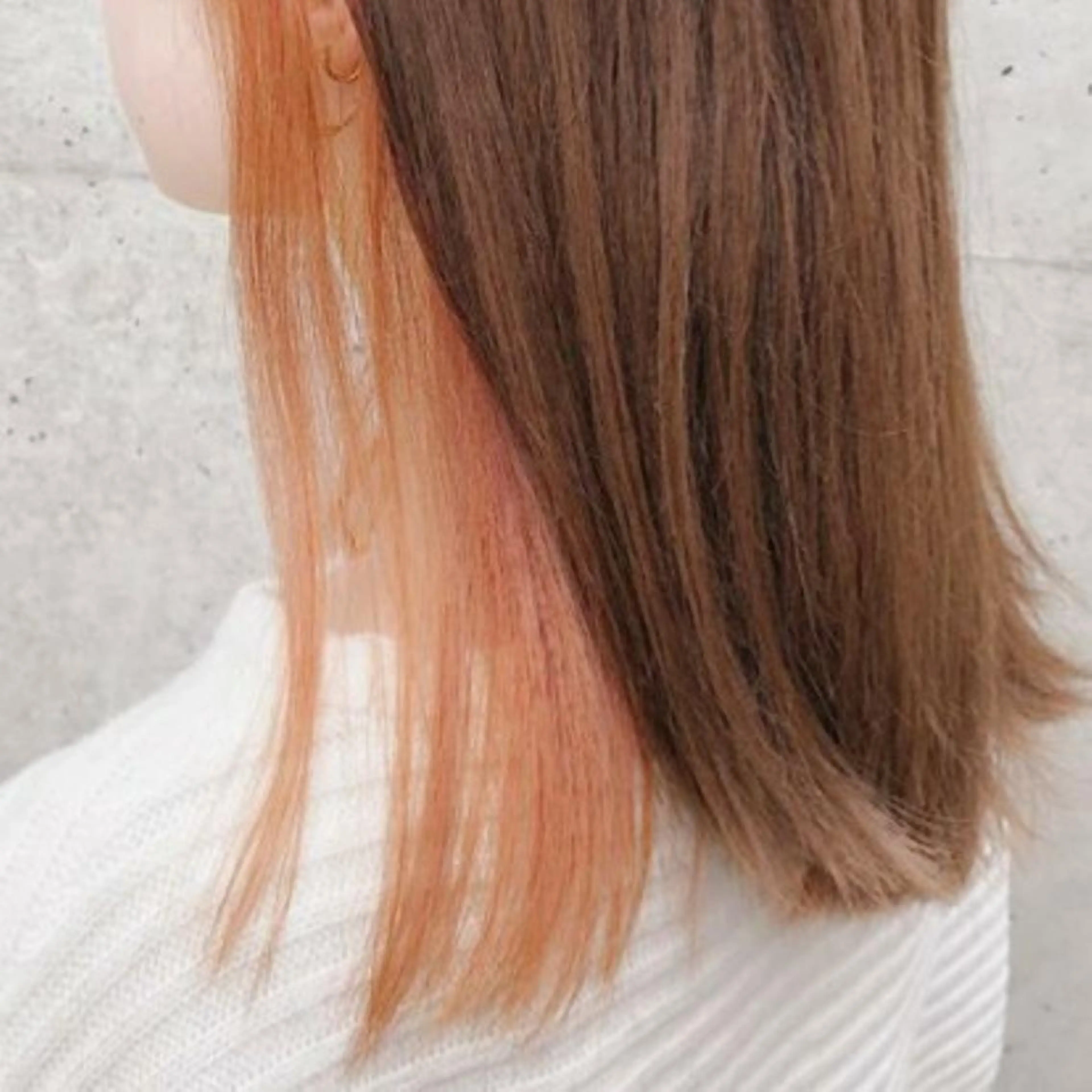 ミディアム カラー ヘアアレンジ パーマ ブリーチ デザインカラー イヤリングカラー インナーカラー オレンジ かわい ゆうな 髪質改善/縮毛矯正のヘアスタイル