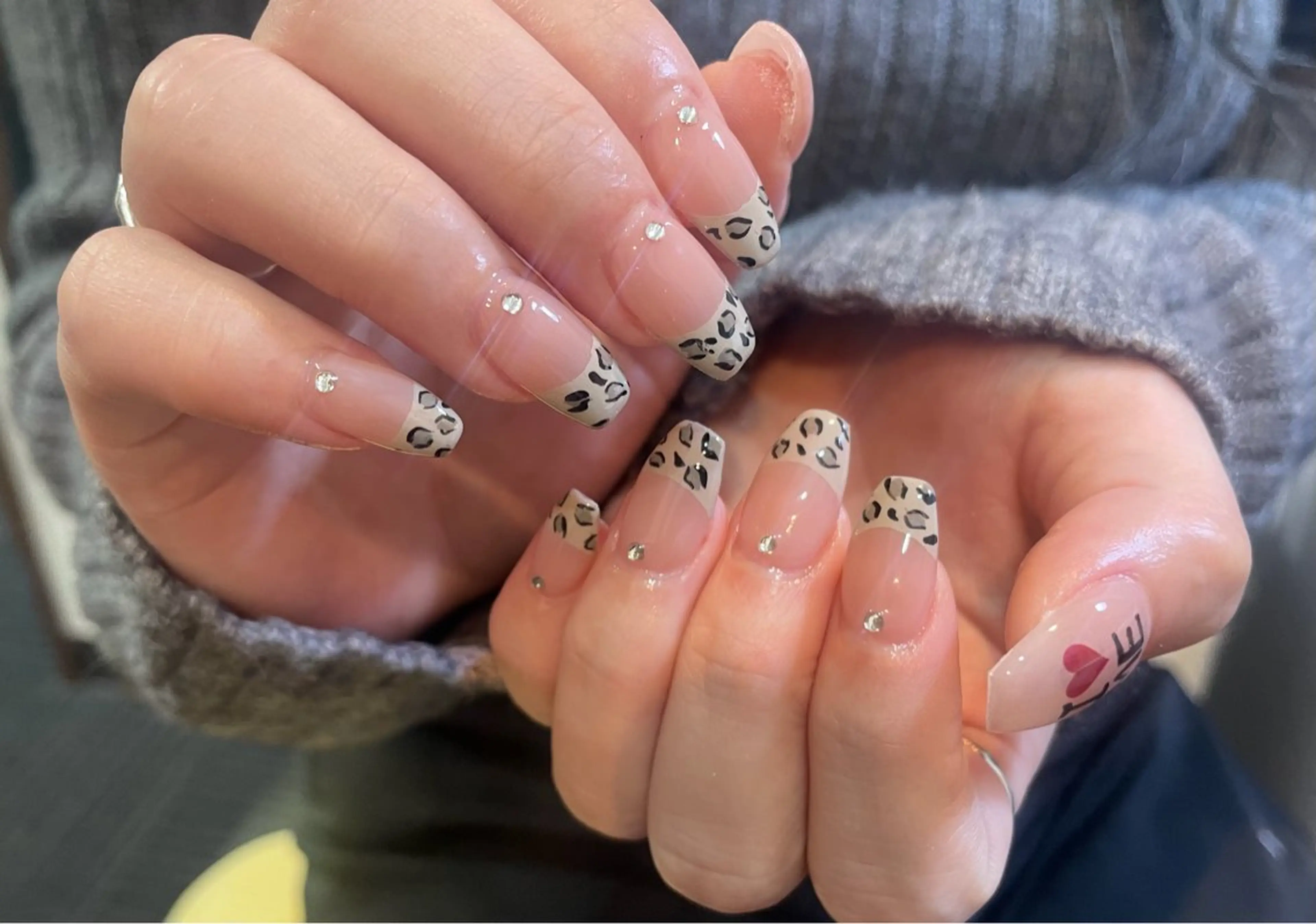 ネイル オーロラネイル チークネイル 長さ出し フットネイル フレンチネイル ハンドネイル ハンドケア J&C Nail Salon吉祥寺所属・YU KIのネイルデザイン