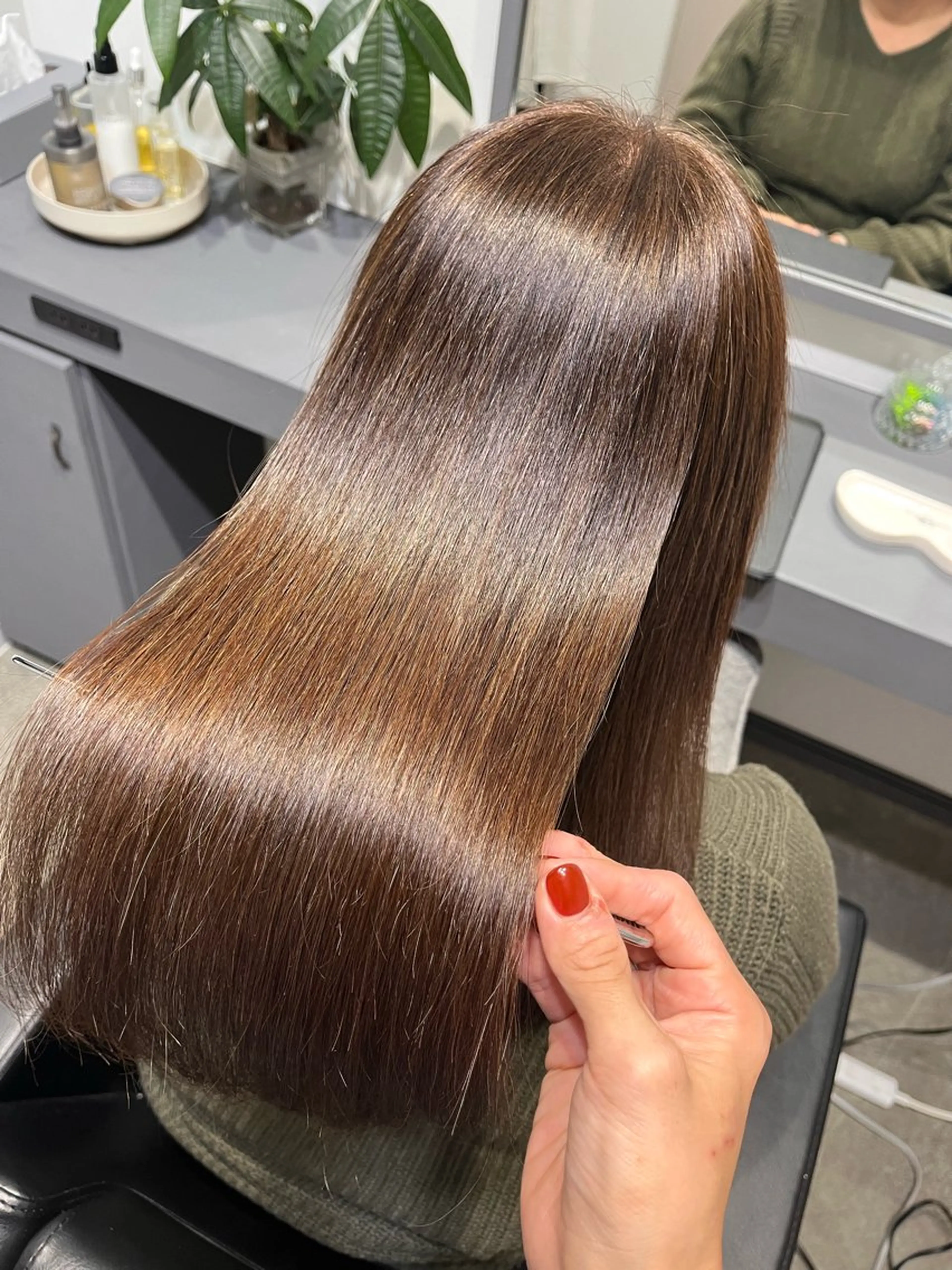 ロング 髪質改善 トリートメント カット ヘアカラー 縮毛矯正 トリートメント 堀越 エリのヘアスタイル