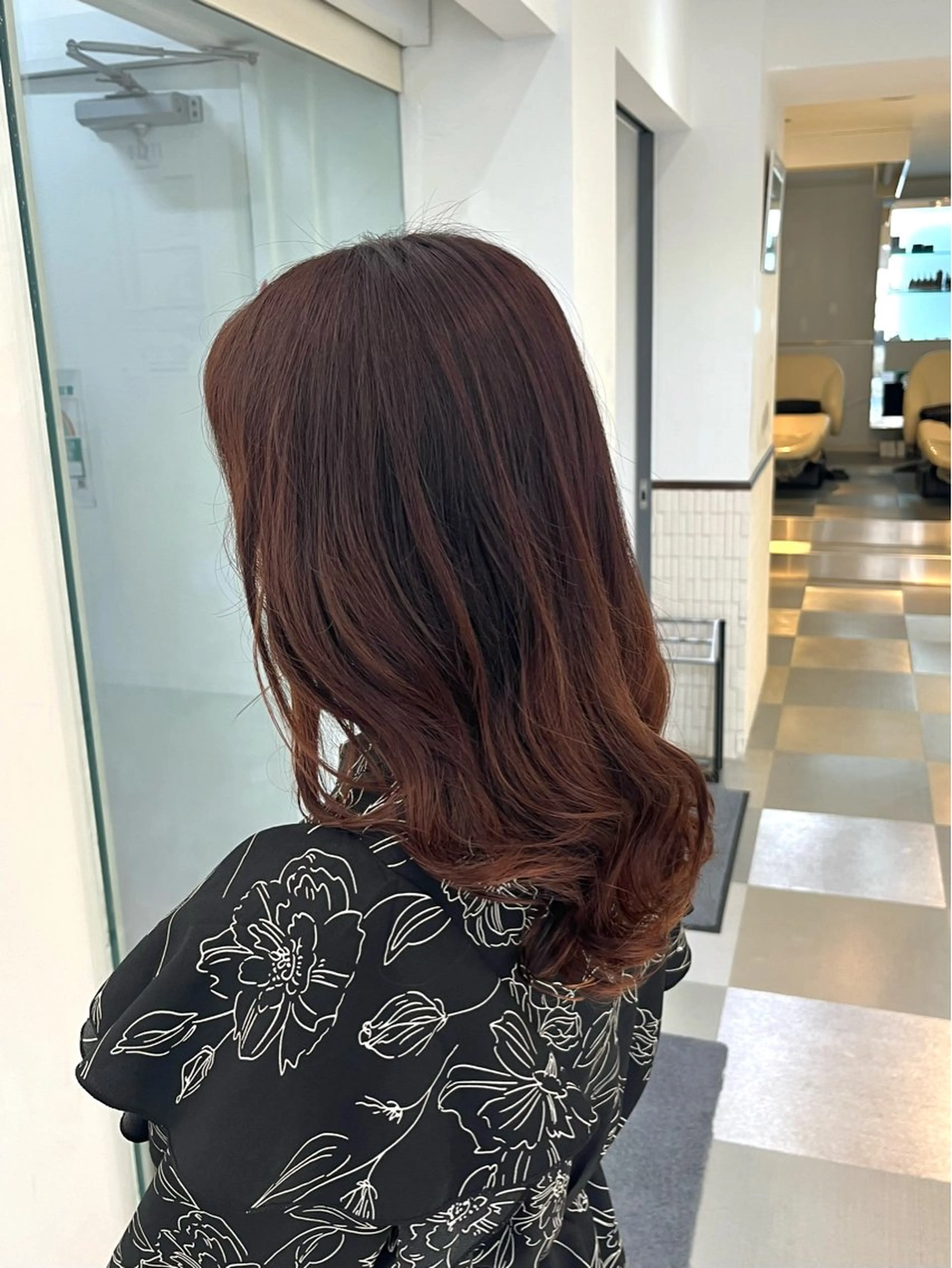 ロング パーマ 韓国風ヘア カット パーマ トリートメント コテ巻き風パーマ 藤澤　知彌のヘアスタイル