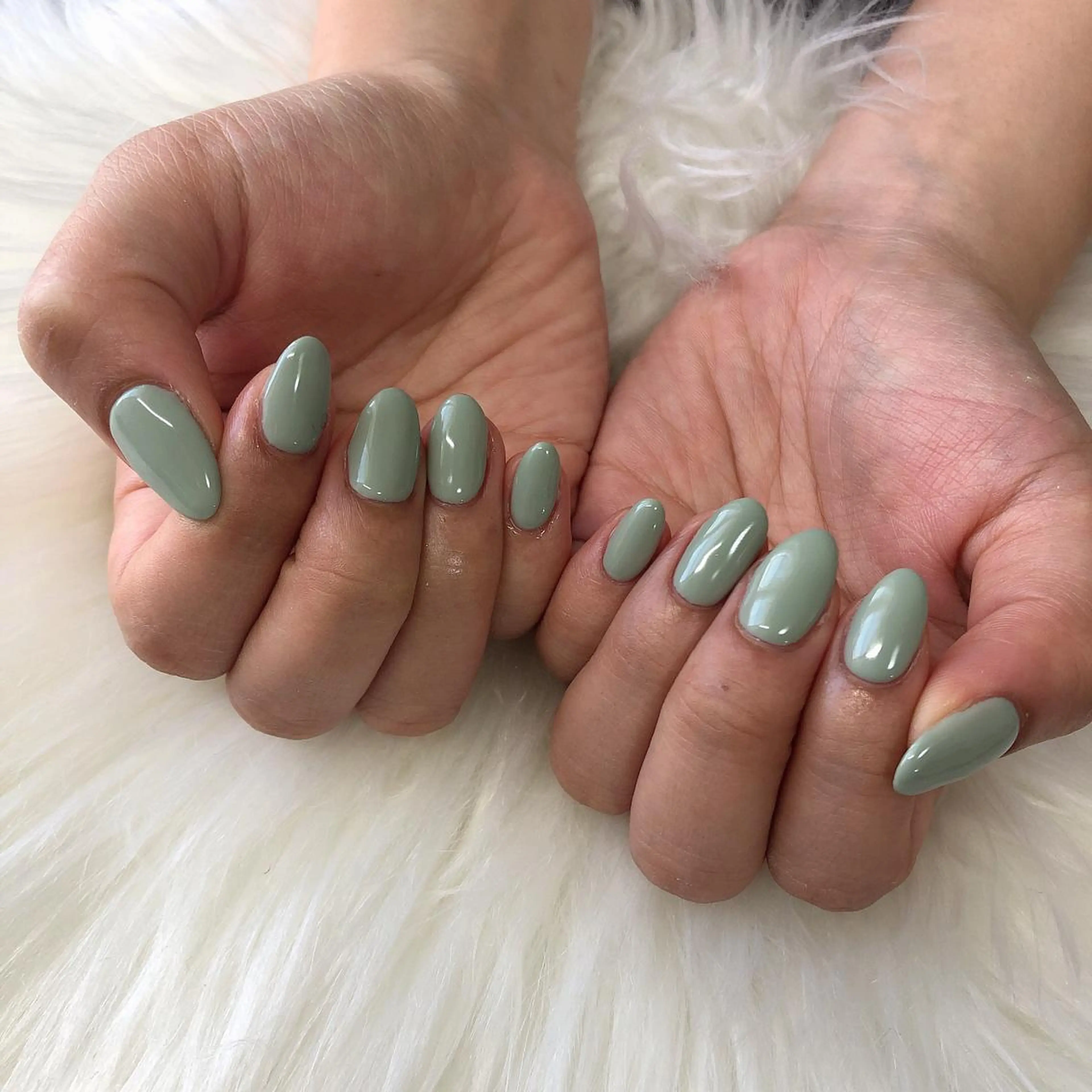 ネイル ハンドネイル 西岡 杏のネイルデザイン