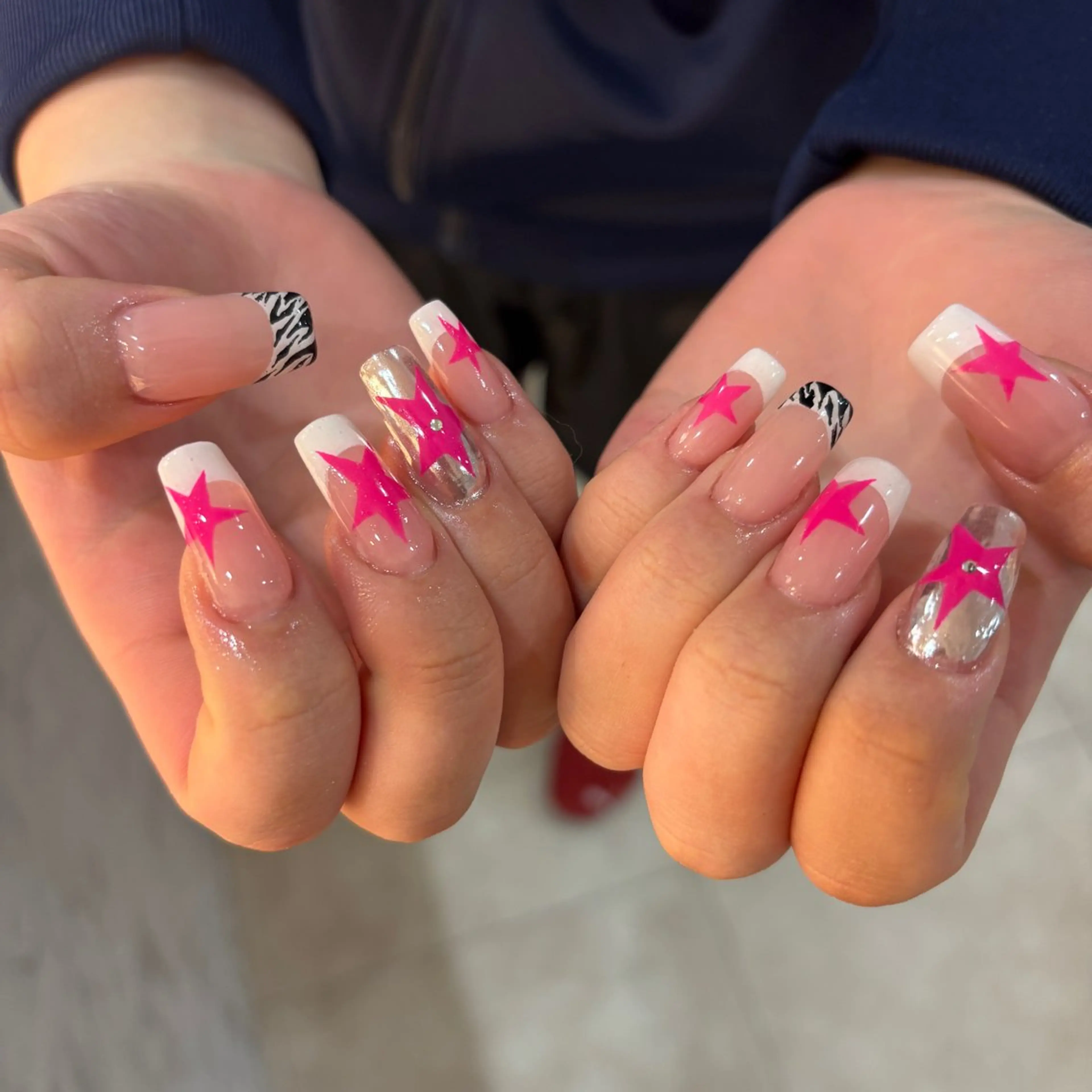 ネイル ハンドネイル フットネイル 栗田 ゆう子のネイルデザイン