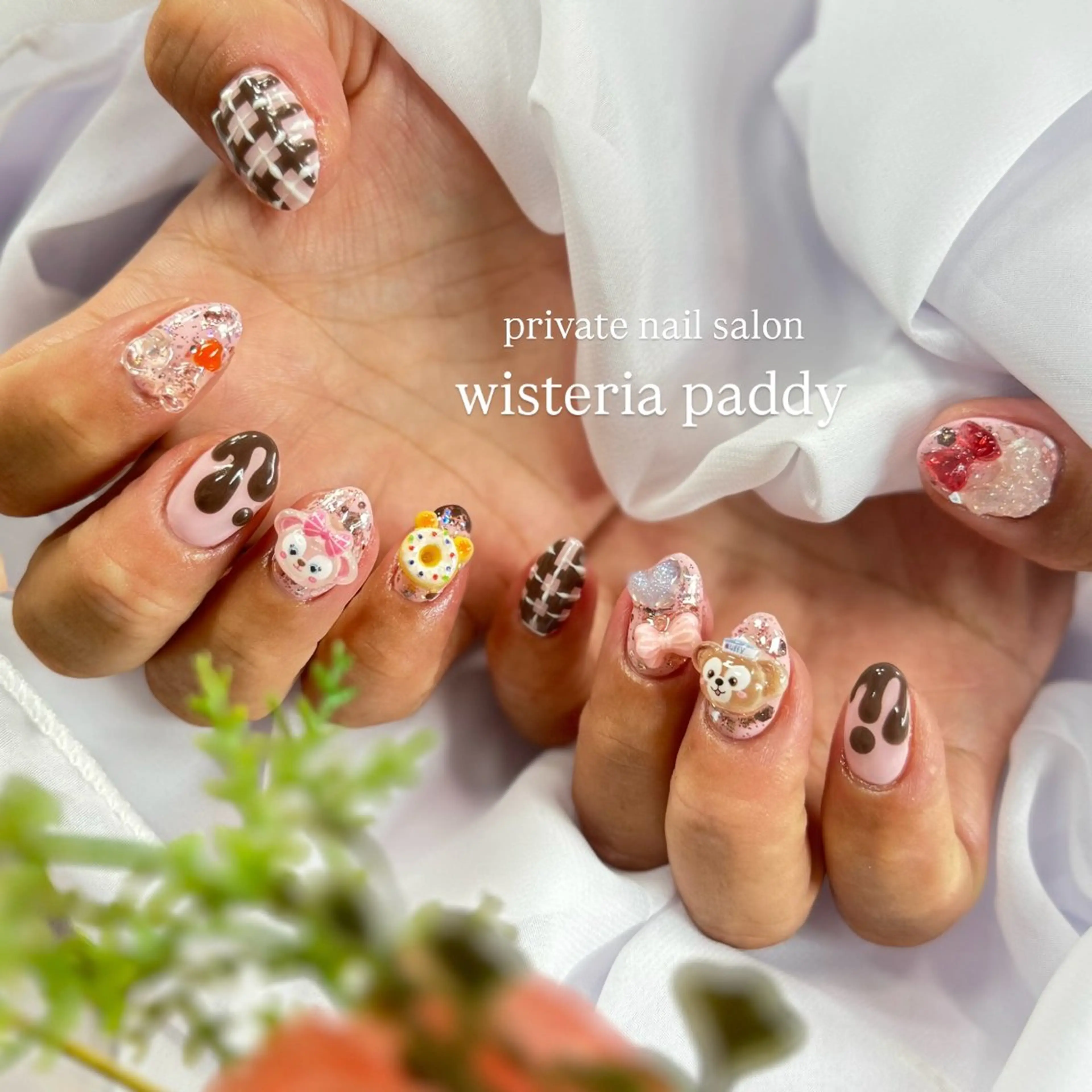 ネイル Wisteria Paddyのネイルデザイン