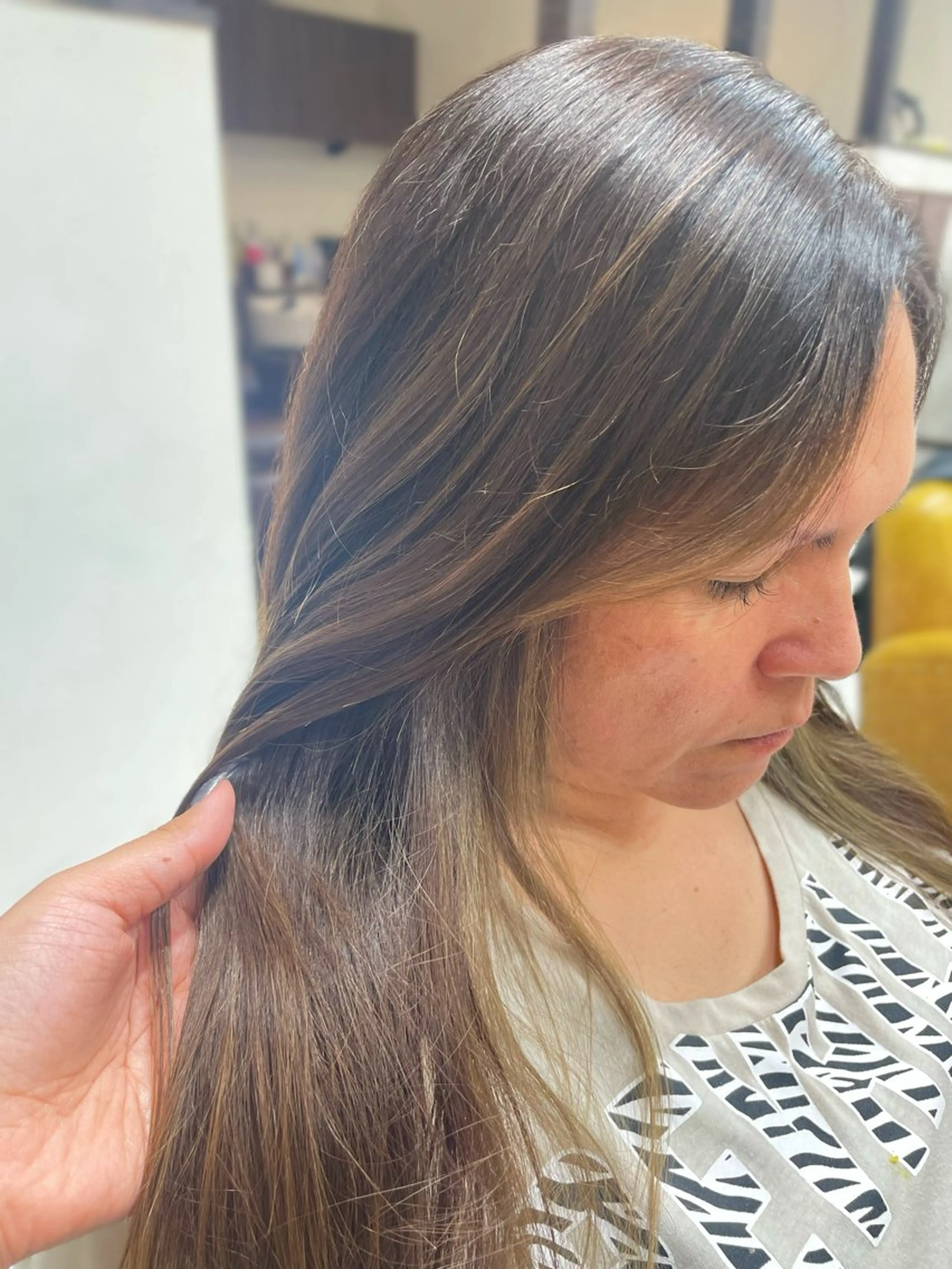 ロング カラー 大内 カオリのヘアスタイル