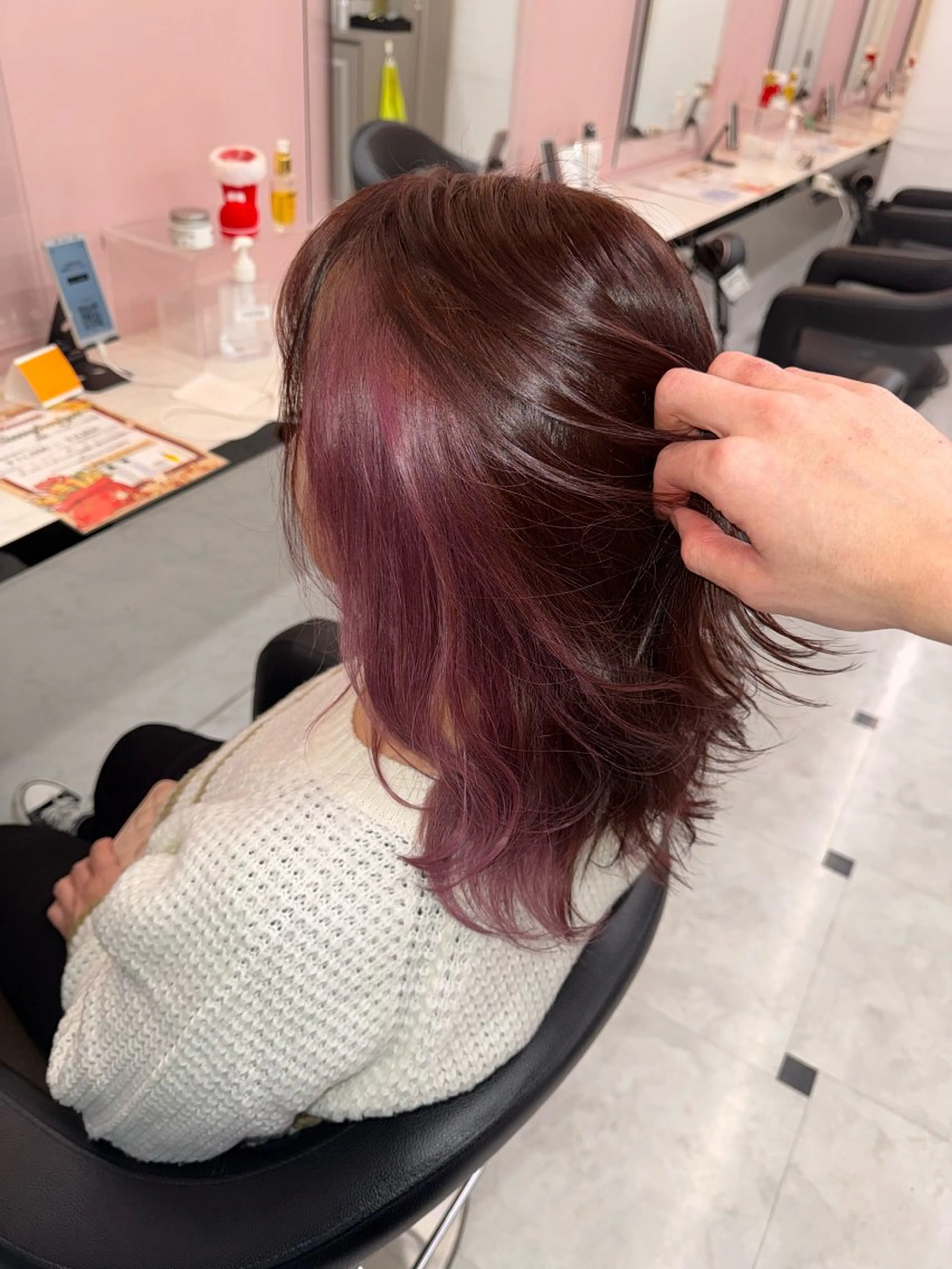 ミディアム カラー ヘアアレンジ ブリーチ インナーカラー ヘアカラー 🥀レイヤー×ハイト ーントレンドヘア🥀のヘアスタイル