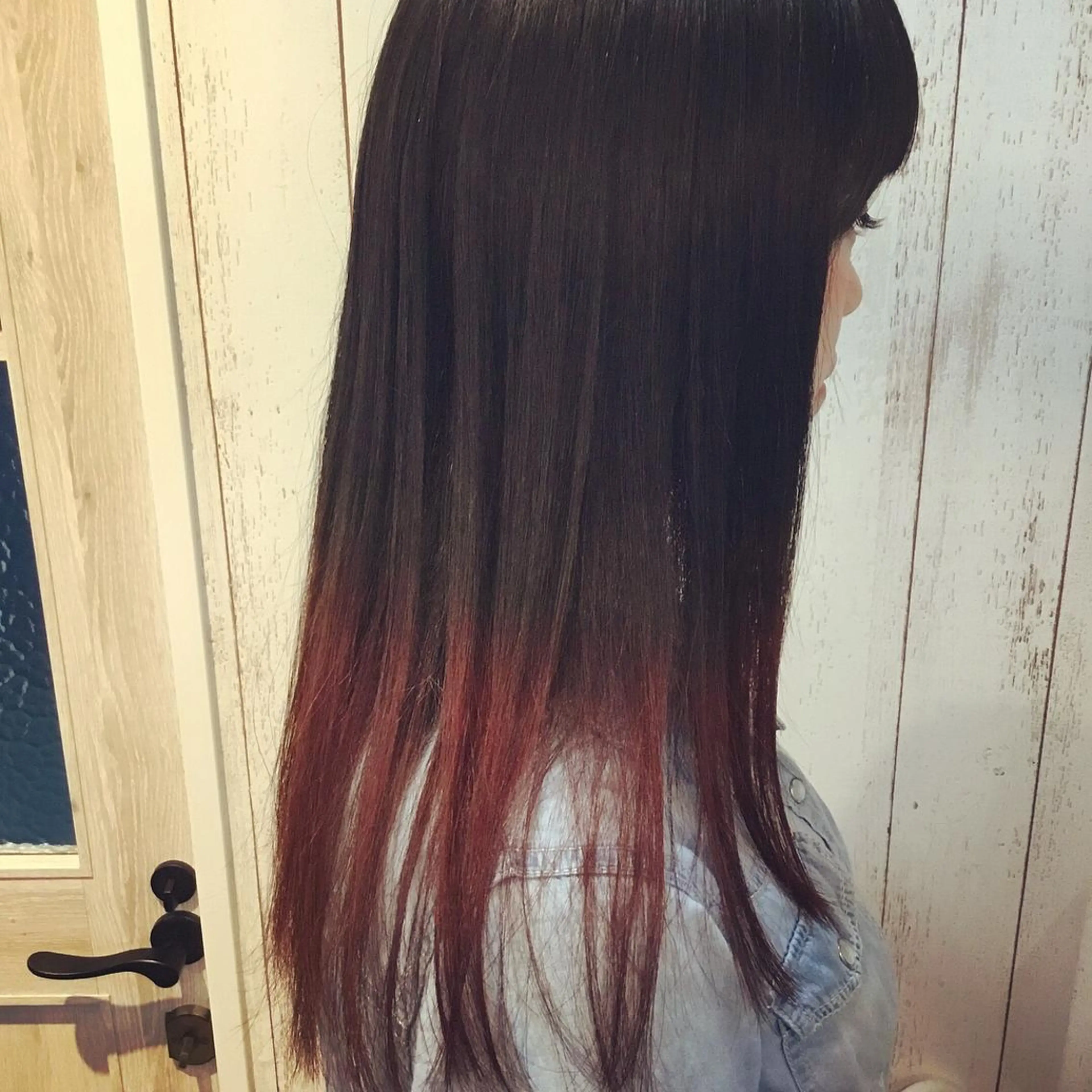 セミロング カラー embrace エンブレイスのヘアスタイル