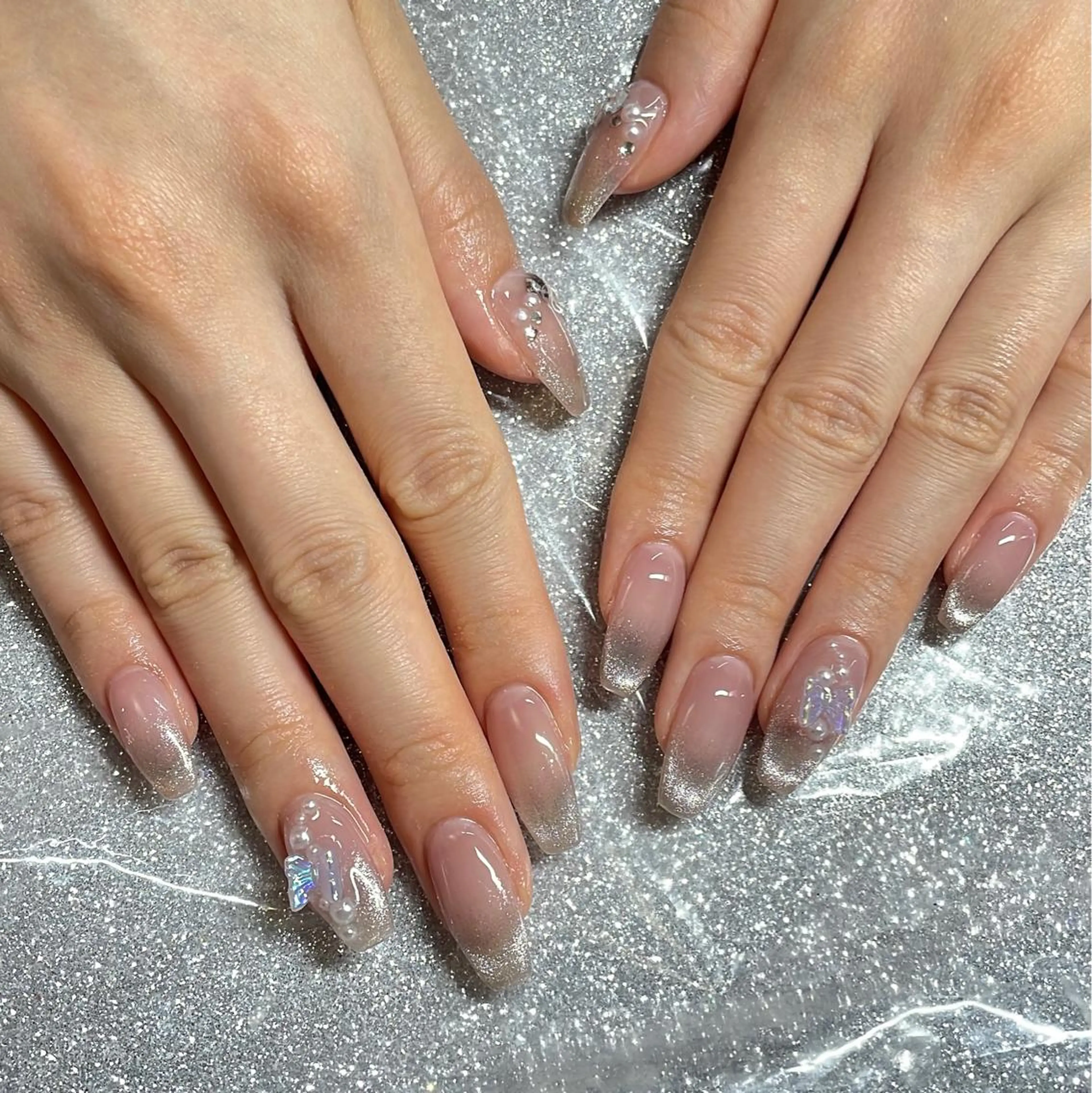 ネイル ハンドネイル VIERU 🌈🎀💖のネイルデザイン