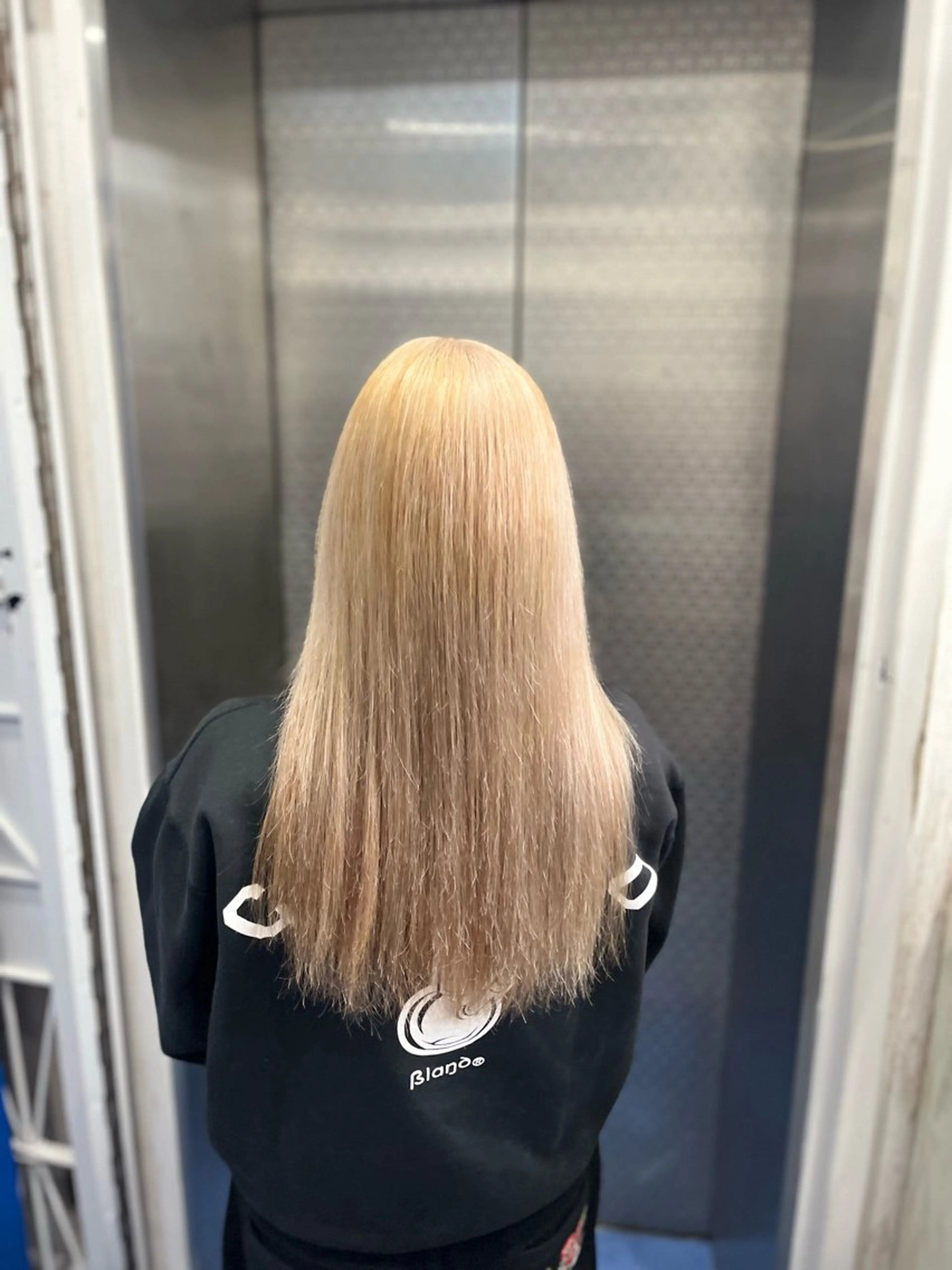 ロング white.梅田所属・White梅田  ／ COCOのヘアスタイル